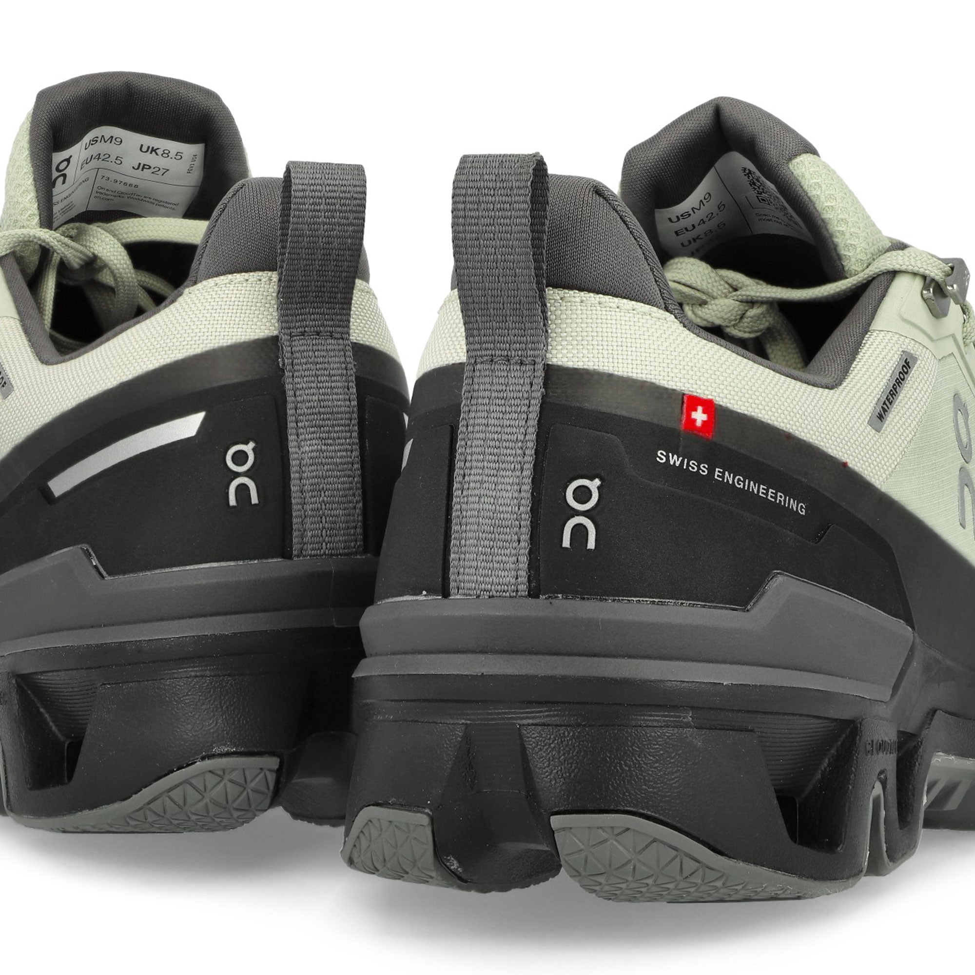 On Cloudwander Waterproof Sand / Black Low Top Sneakers Detailfoto | Overkill