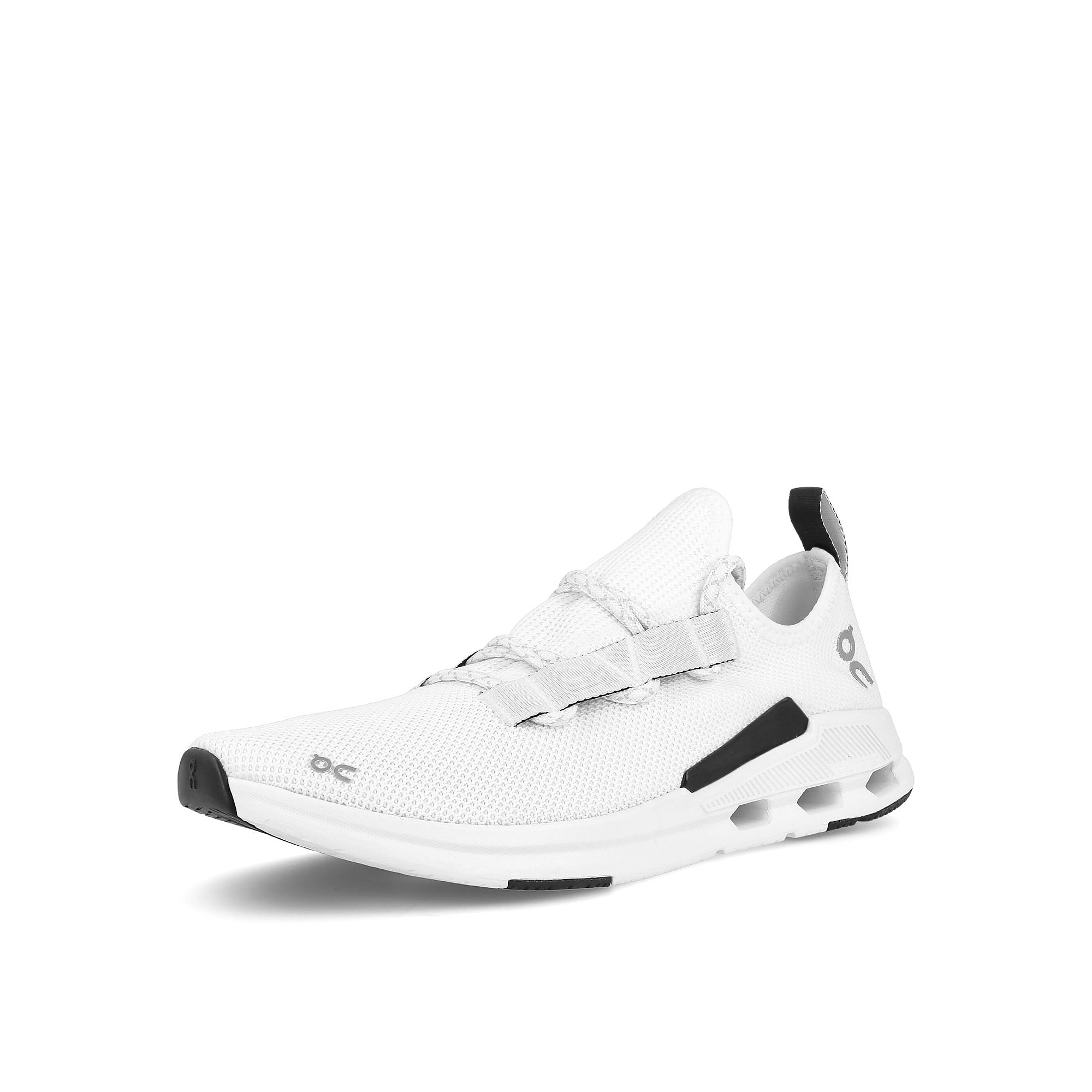 On Cloudeasy Undyed - White / Black Low Top Sneakers Close Up | Overkill