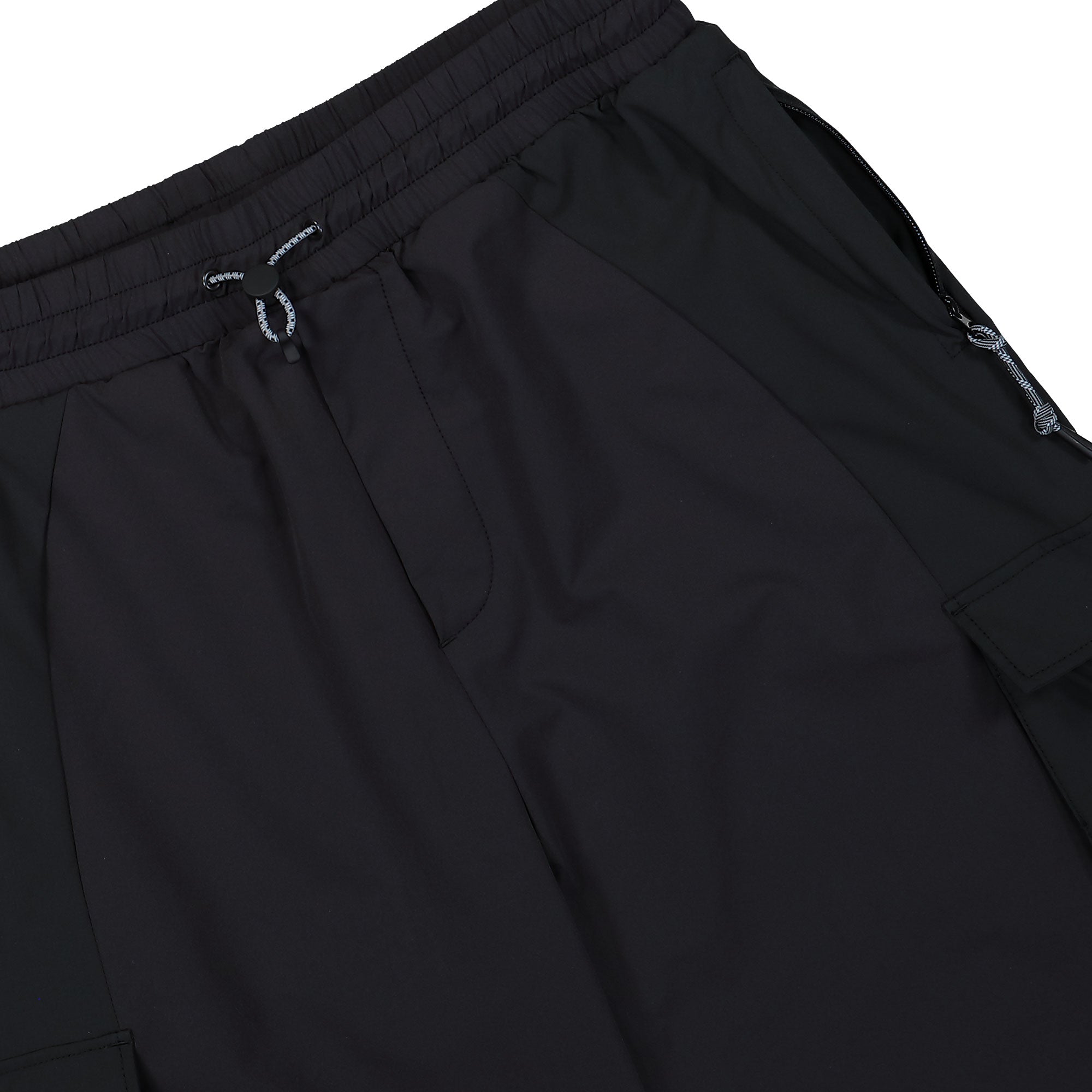 KA_YO_Prototype Parachute Mix Pant Black Solid Cargo Pants 80028 520 Detail View 1 | Overkill