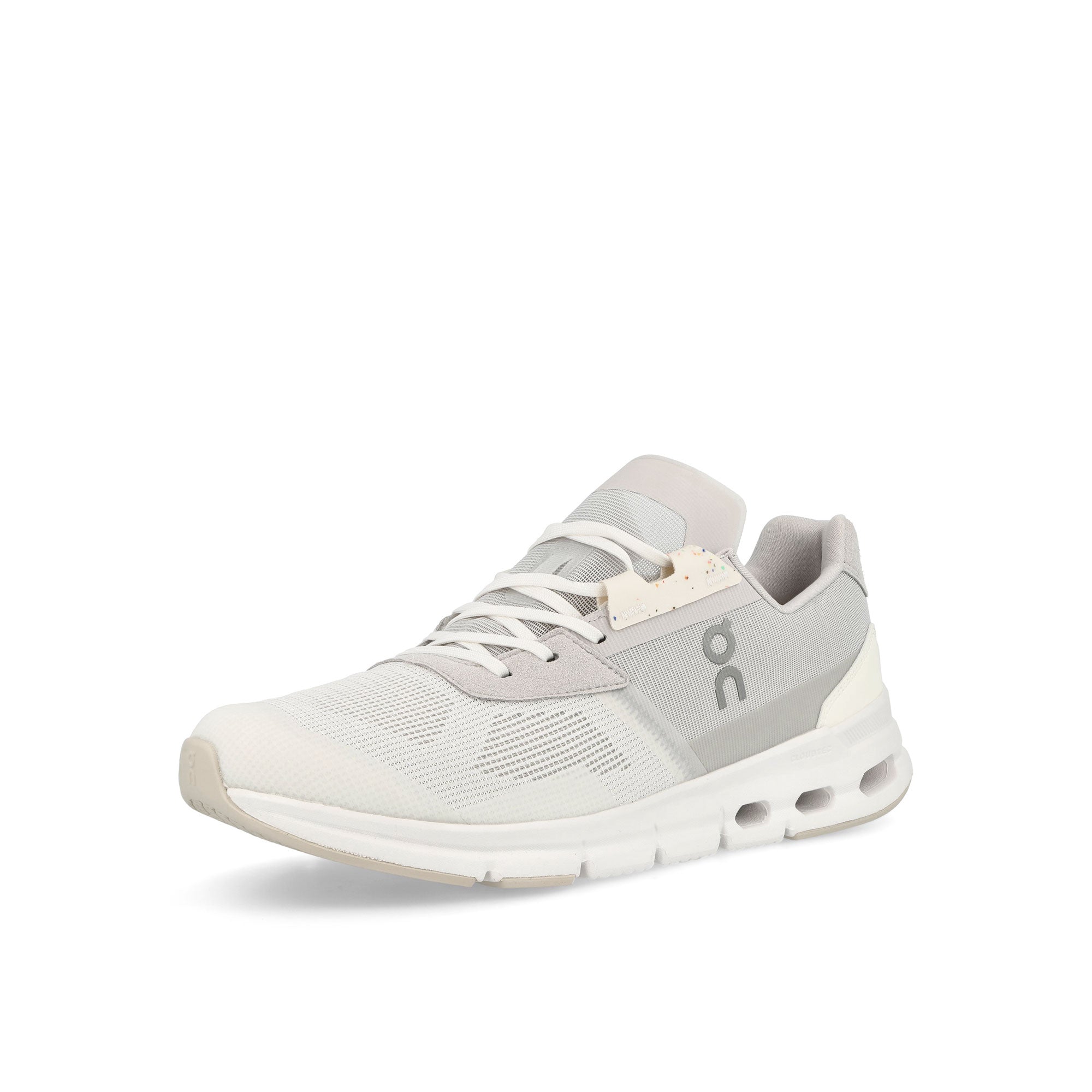 On Cloudrift Undyed - White / Frost Low Top Sneakers Close Up | Overkill