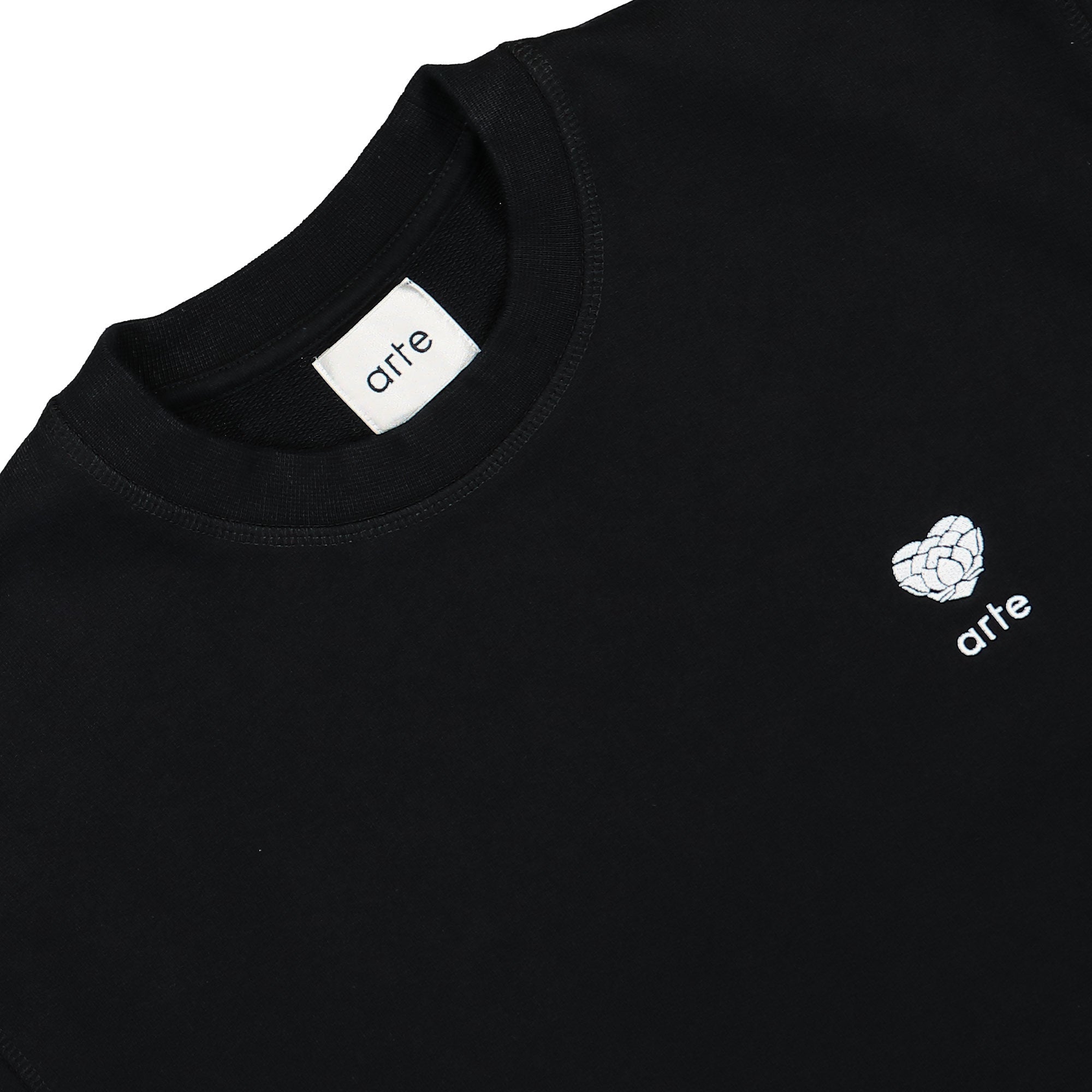 Arte Antwerp Heart Flower Crewneck Sweatshirt Black Sweatshirts Close-up | Overkill