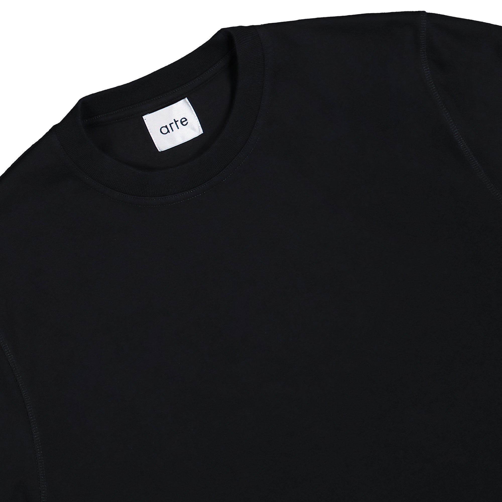 Arte Antwerp Diels Stitch T-Shit Black T-Shirts AW25-094T Detailfoto | Overkill