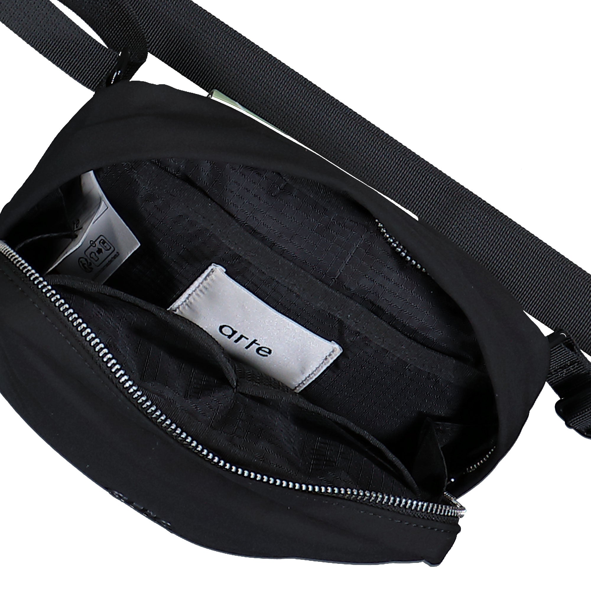 Arte Antwerp Nylon Bakka Bag Black Shoulder & Cross Body Bags AW25-166AC Detailfoto | Overkill