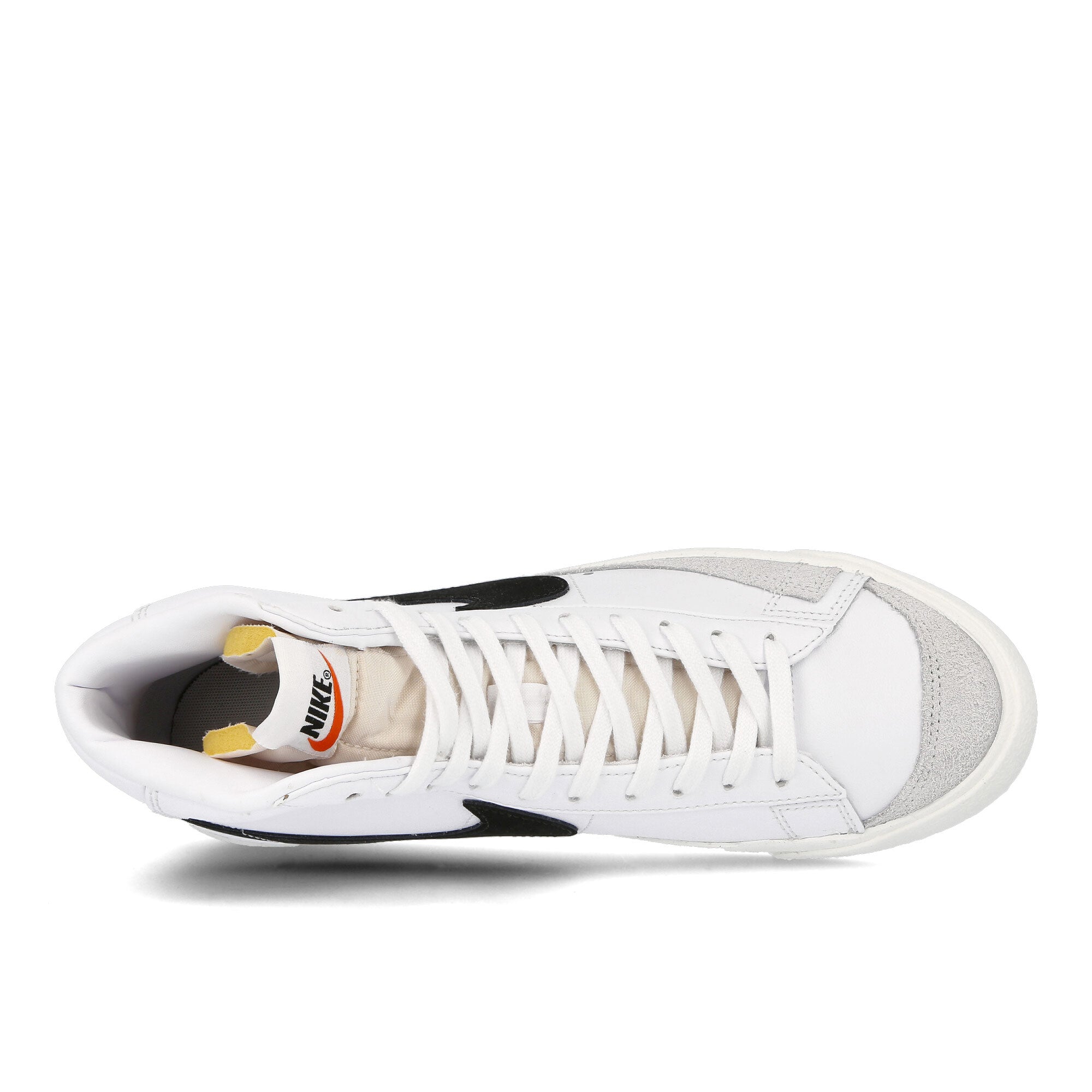 Nike Blazer Mid 77 Vintage White / Black Mid Top Sneakers Detailfoto | Overkill