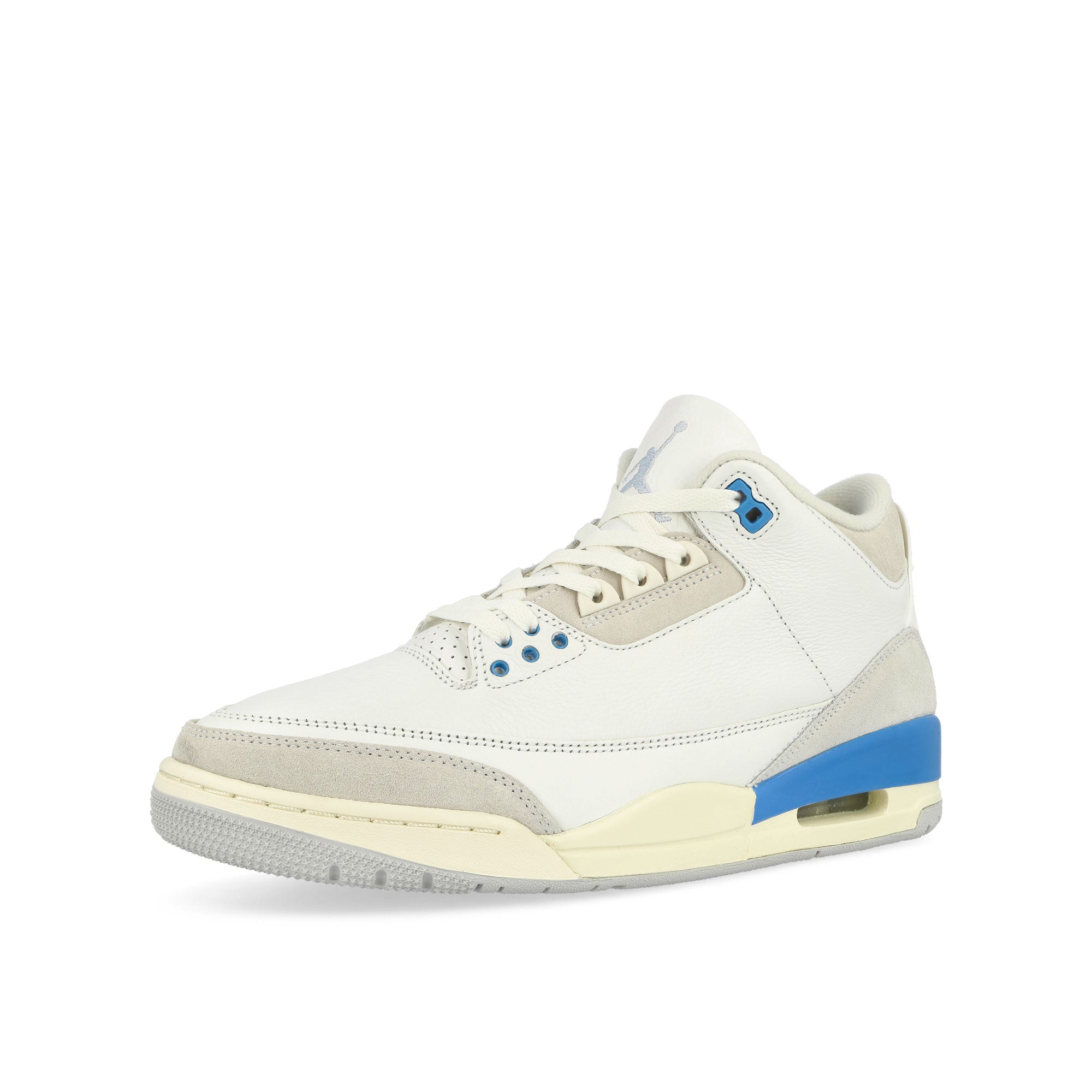 Jordan Air Jordan 3 Retro Summit White / Hydrogen Blue - Legend Blue Mid Top Sneakers Close Up | Overkill