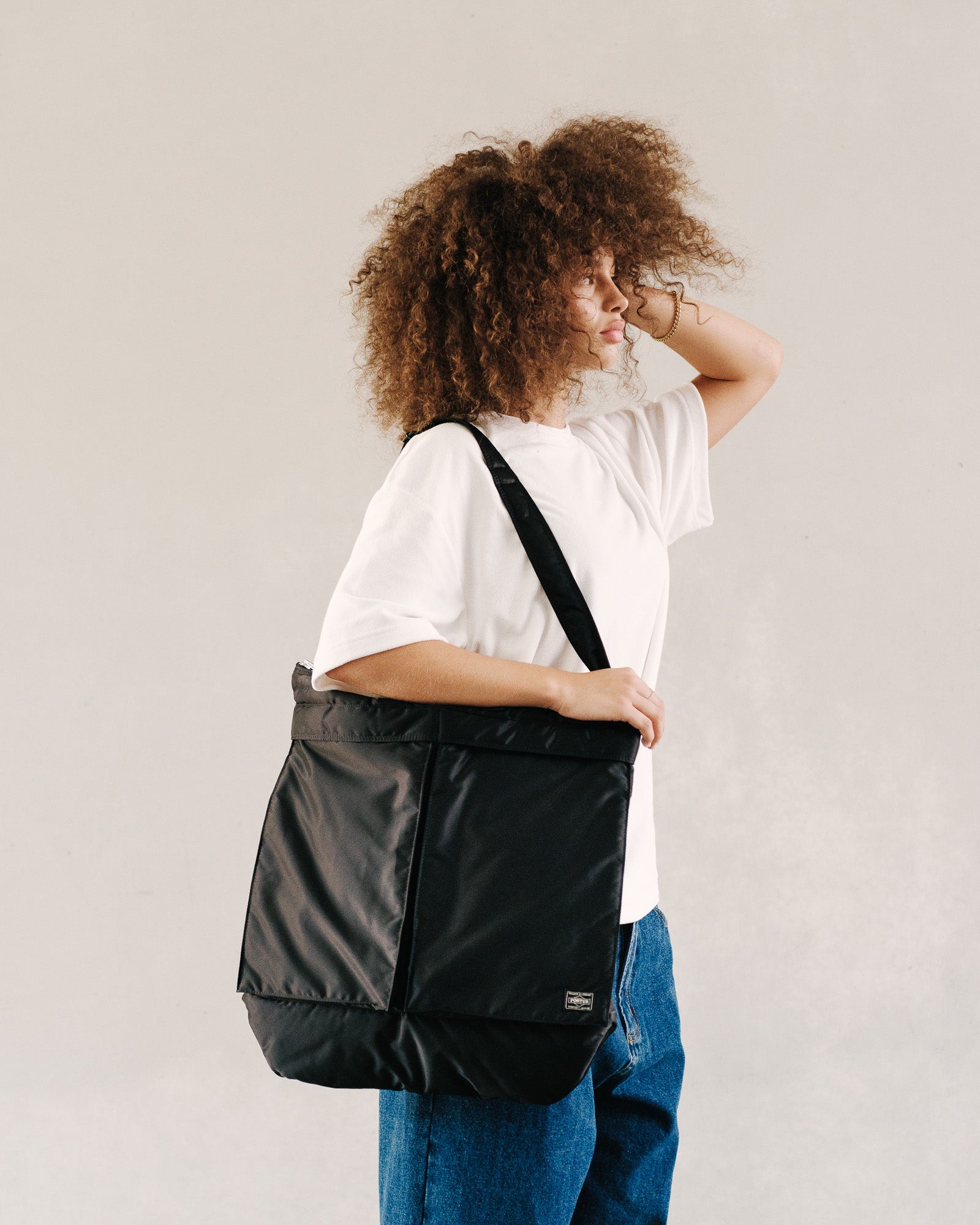 Porter-Yoshida & Co. Tanker 2Way Helmet Bag Black Tote Bags & Shoppers Close-up | Overkill
