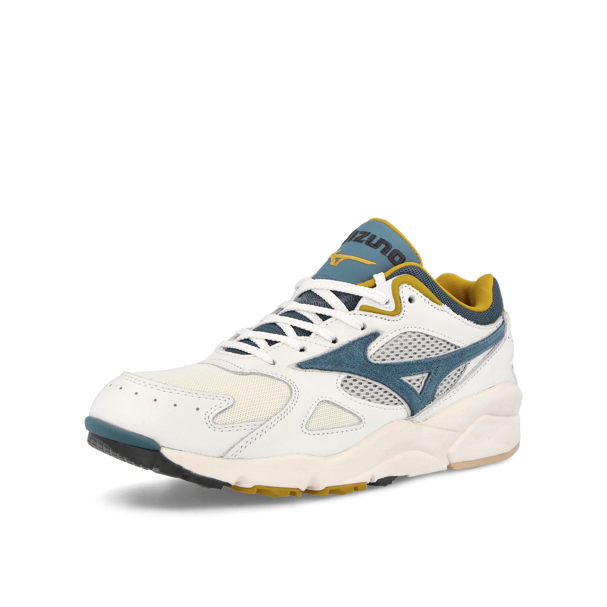 Mizuno Sky Medal Summer Sand-White Low Top Sneakers Close Up | Overkill