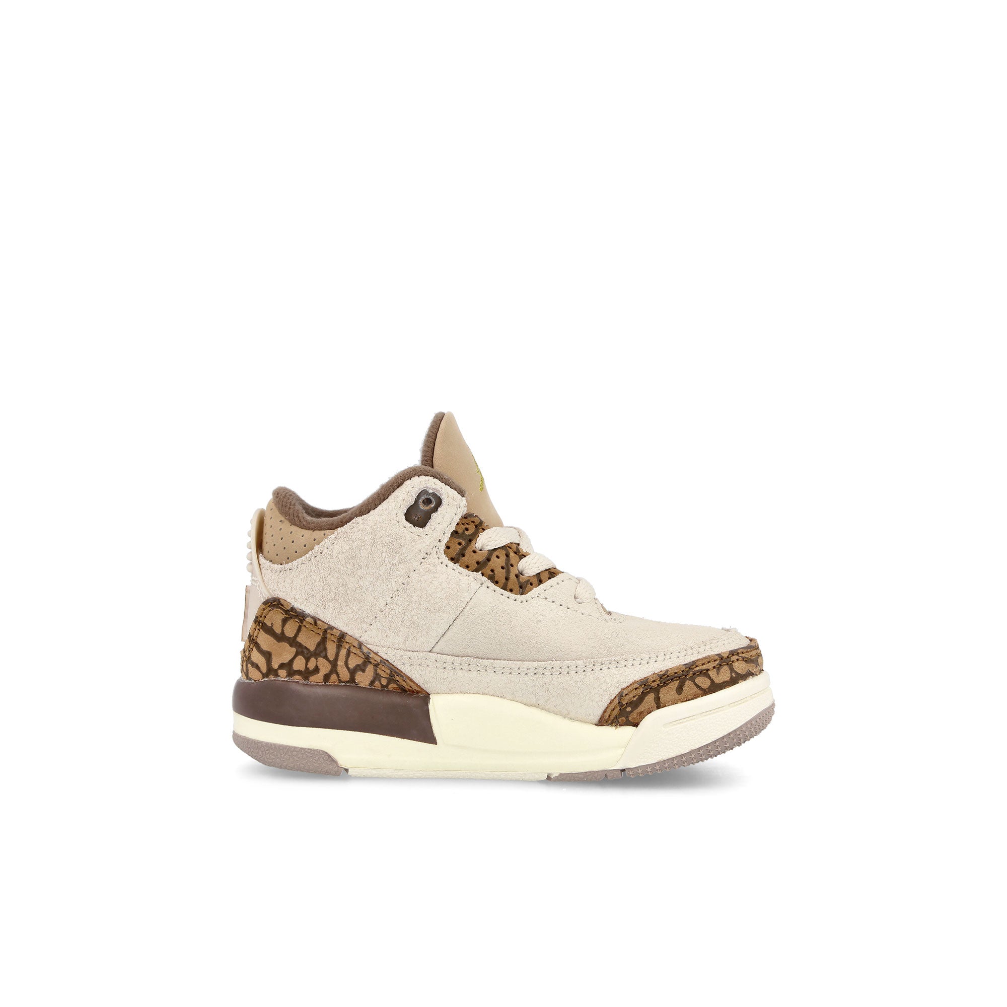 Jordan Air Jordan 3 Retro TD Light Orewood Brown / Metallic Gold Sneakers Silhouette | Overkill