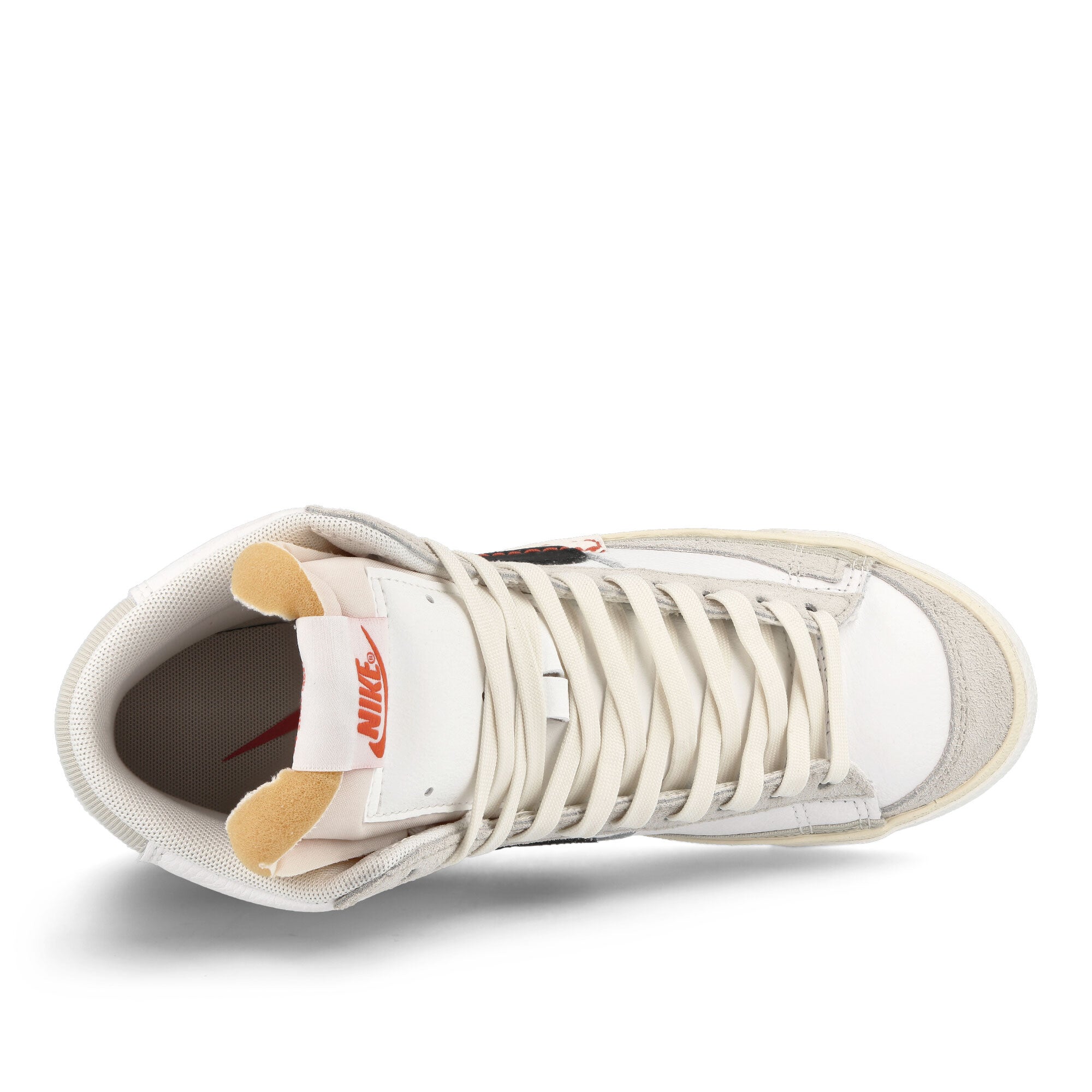 Nike blazer 77 pro club White-Black - Light Bone - Summit White High Top Sneakers Detailfoto | Overkill