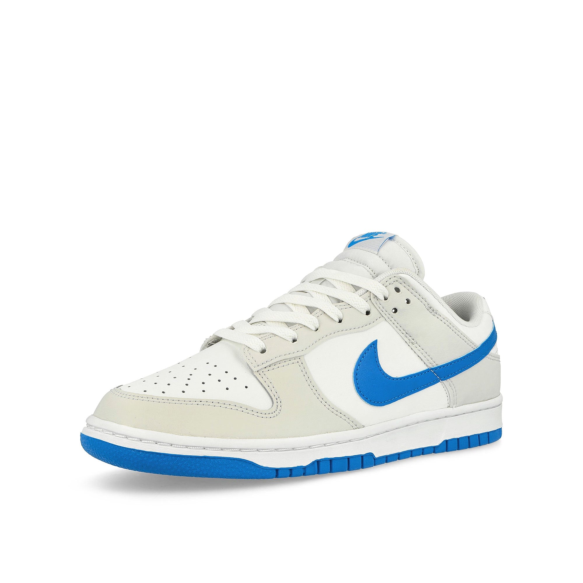 Nike Dunk Low Retro Summit White / Photo Blue - Platinum Tint Low Top Sneakers Close Up | Overkill