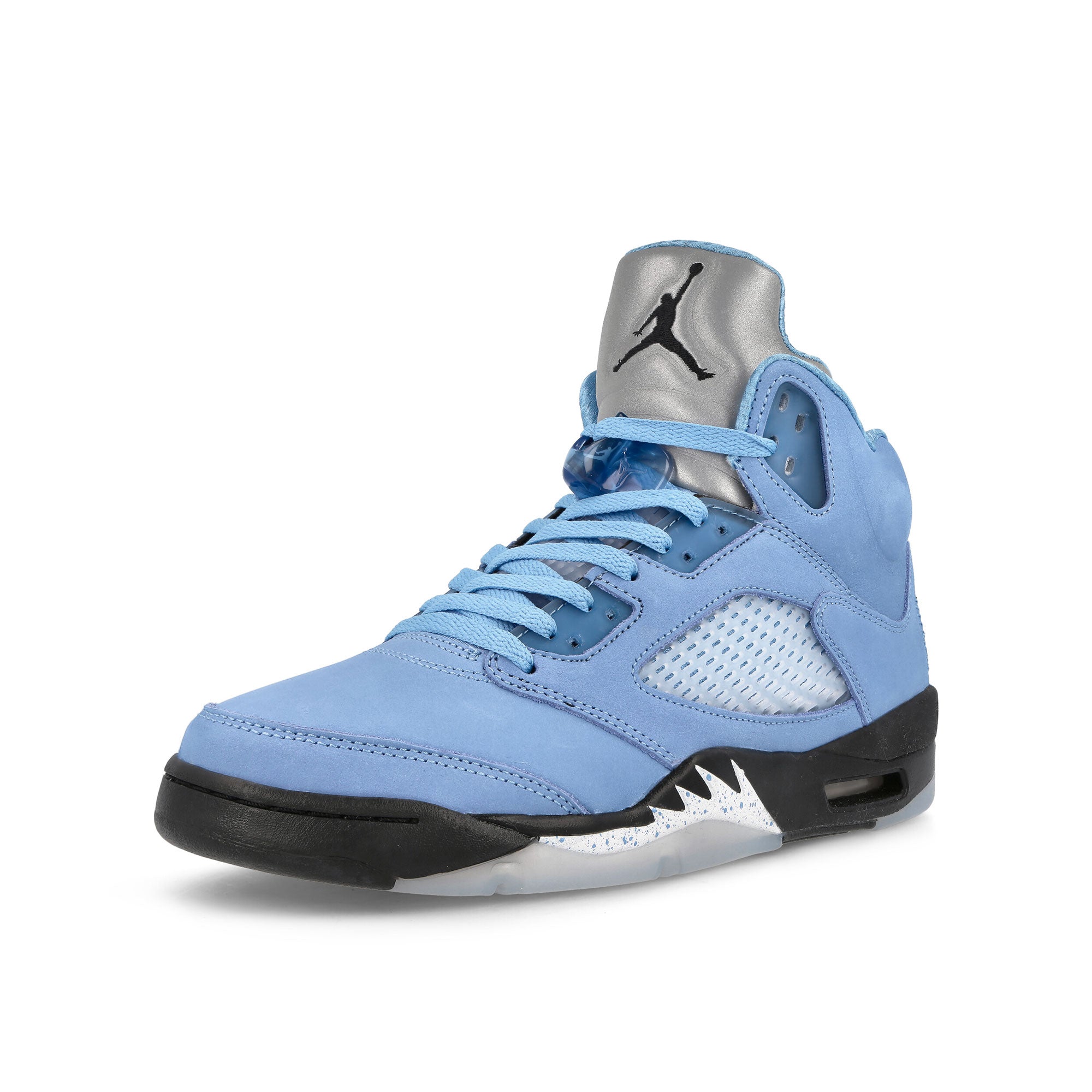 Jordan Air Jordan 5 Retro SE University Blue / Black - White Sneakers Close Up | Overkill