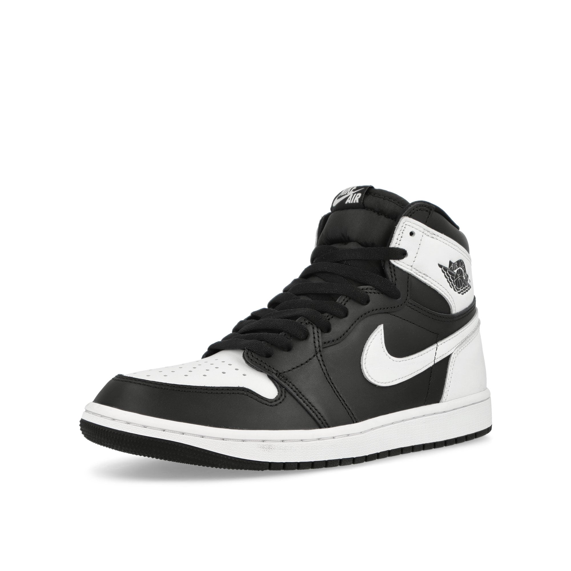 Jordan Air Jordan 1 Retro High OG Black / White - White High Top Sneakers Close Up | Overkill