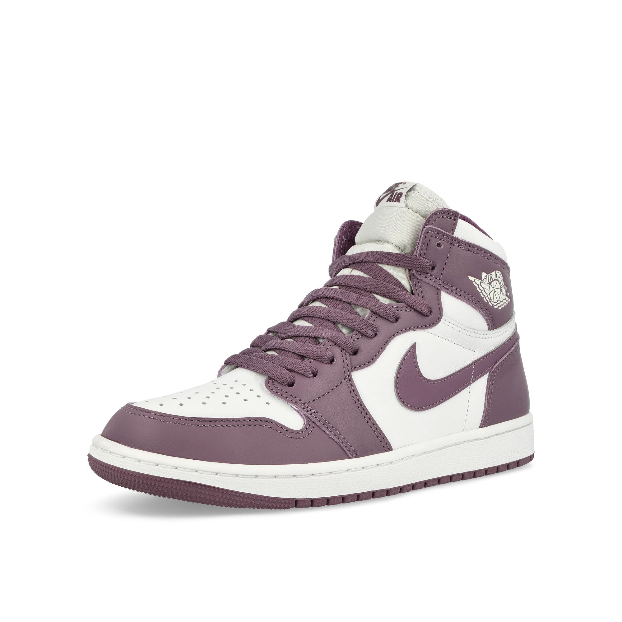 Jordan Air Jordan 1 Retro High OG White-Sky J Mauve - White High Top Sneakers Close Up | Overkill