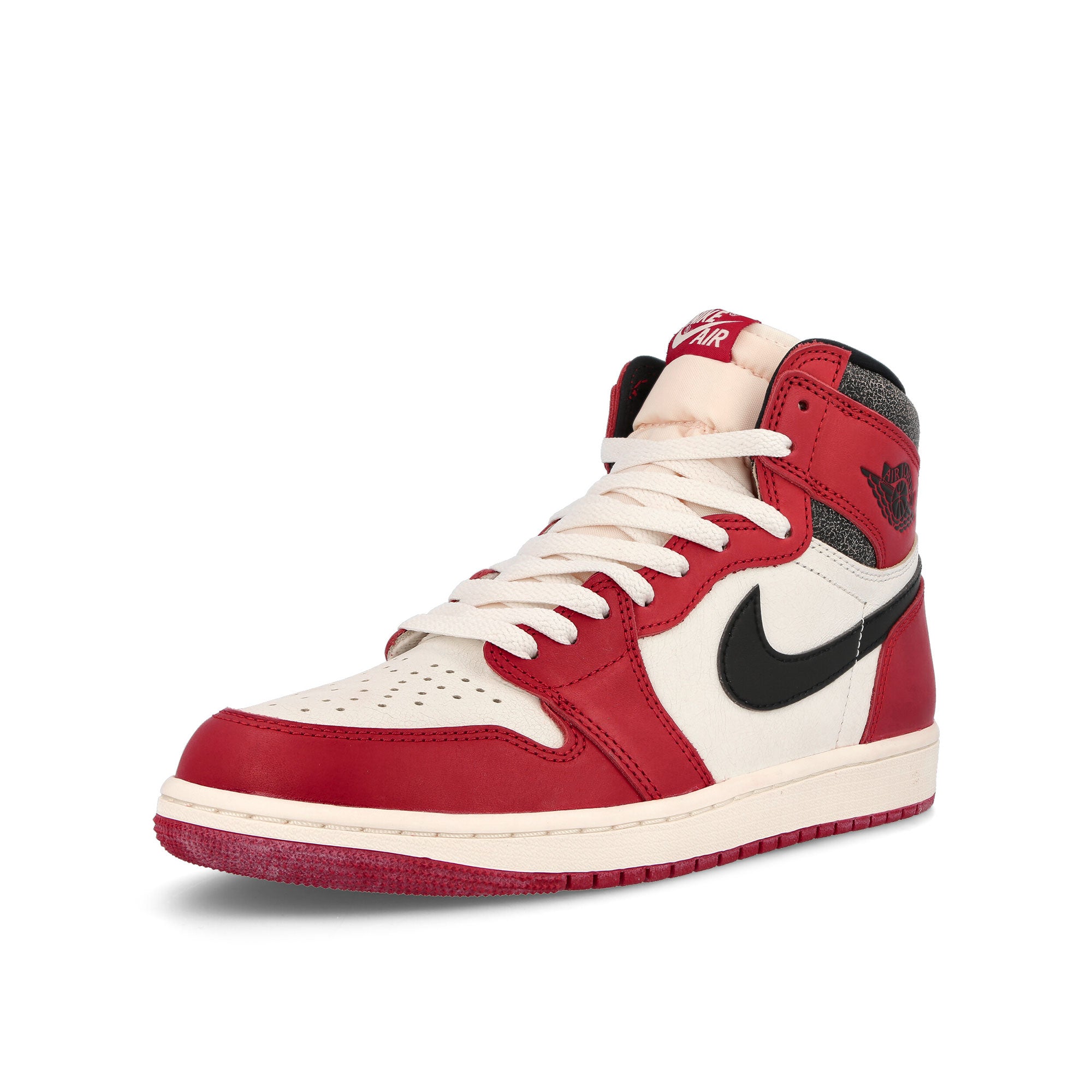 Jordan Air Jordan 1 Retro High OG Varsity Red / Black - Sail - Muslin High Top Sneakers Close Up | Overkill