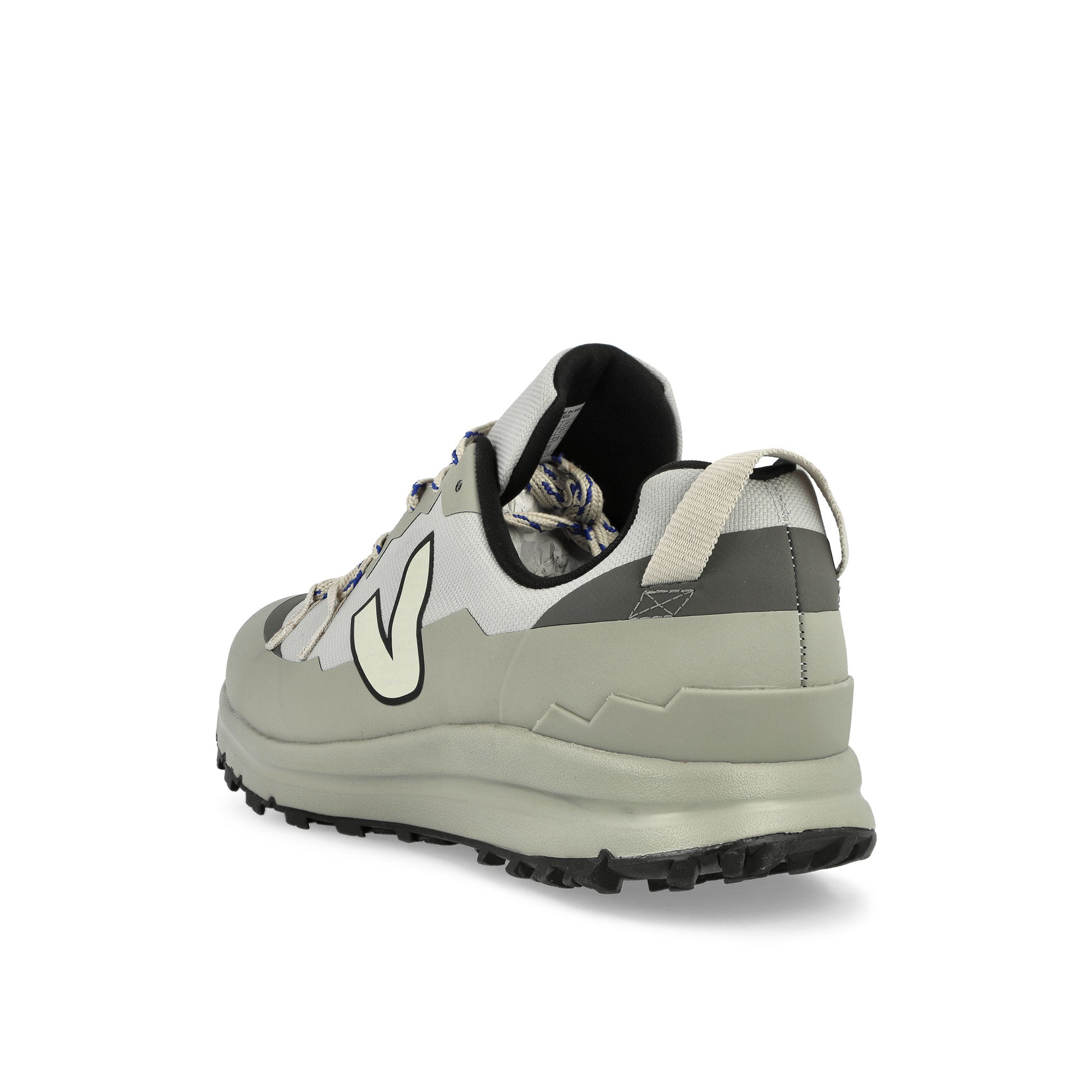 Veja W Trek-Shell Etudes / Shark Low Top Sneakers Material | Overkill