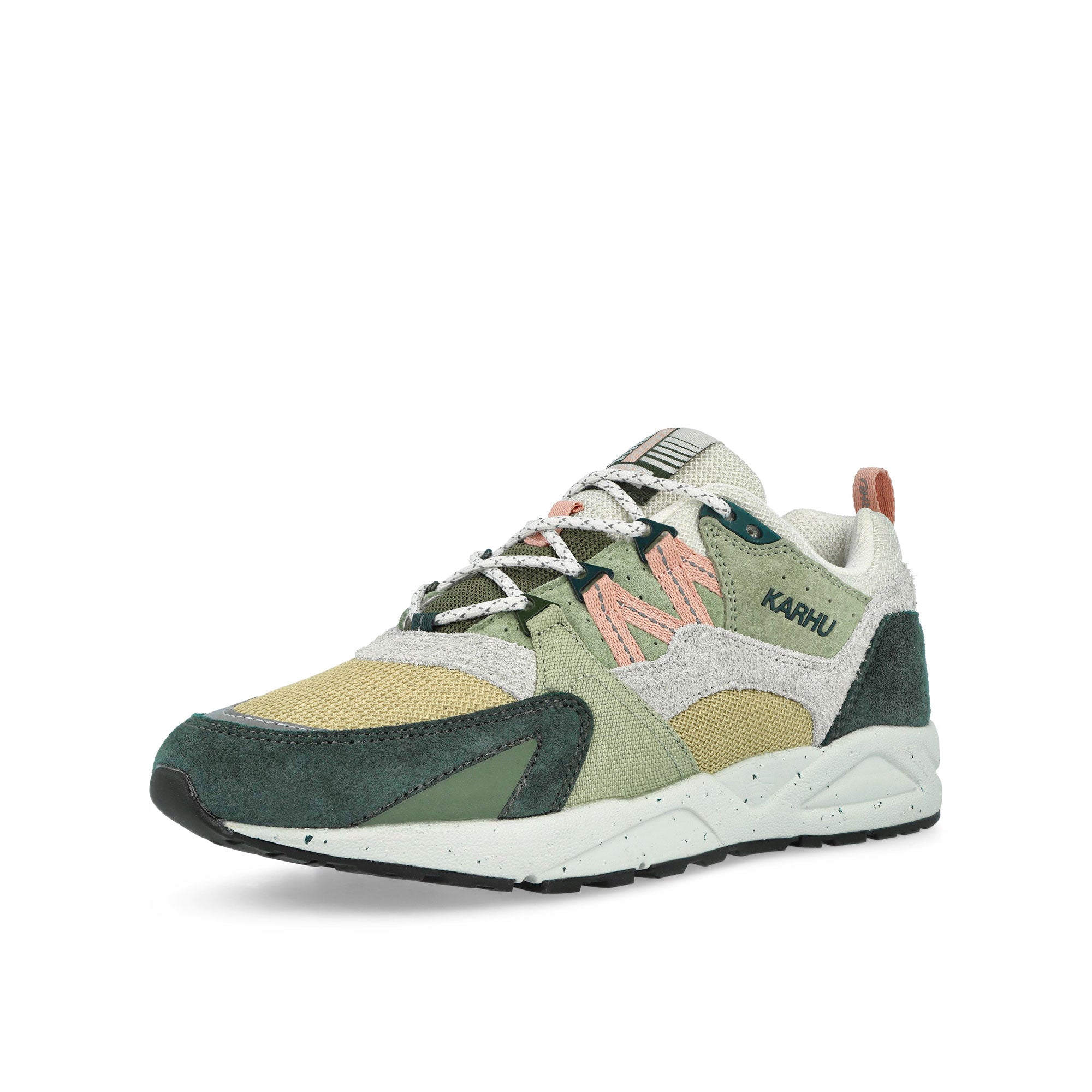 Karhu Fusion 2.0 Darkest Spruce / Cameo Rose Low Top Sneakers F804194 Close-up | Overkill