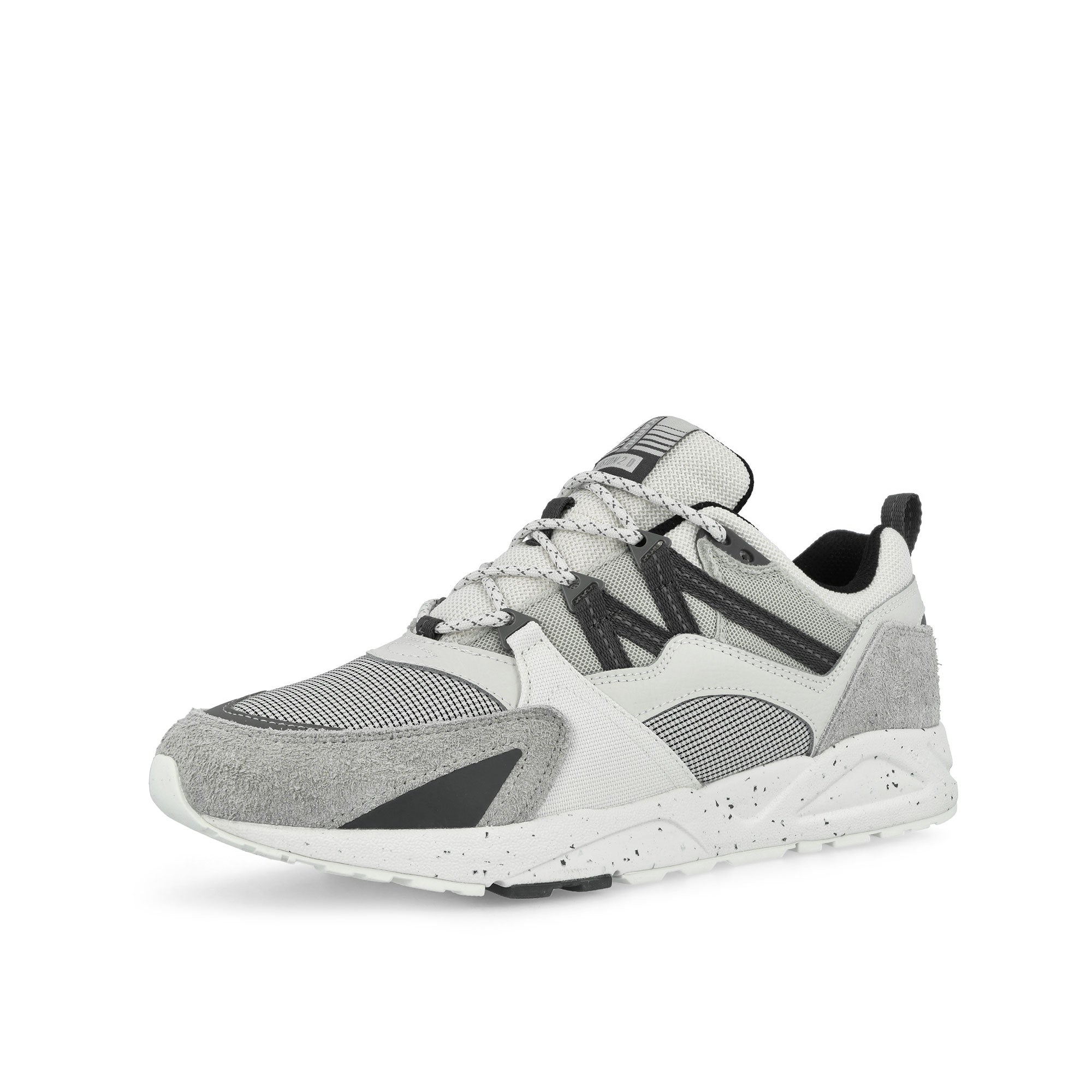 Karhu Fusion 2.0 Foggy Dew / Turbulence Low Top Sneakers F804203 Close-up | Overkill