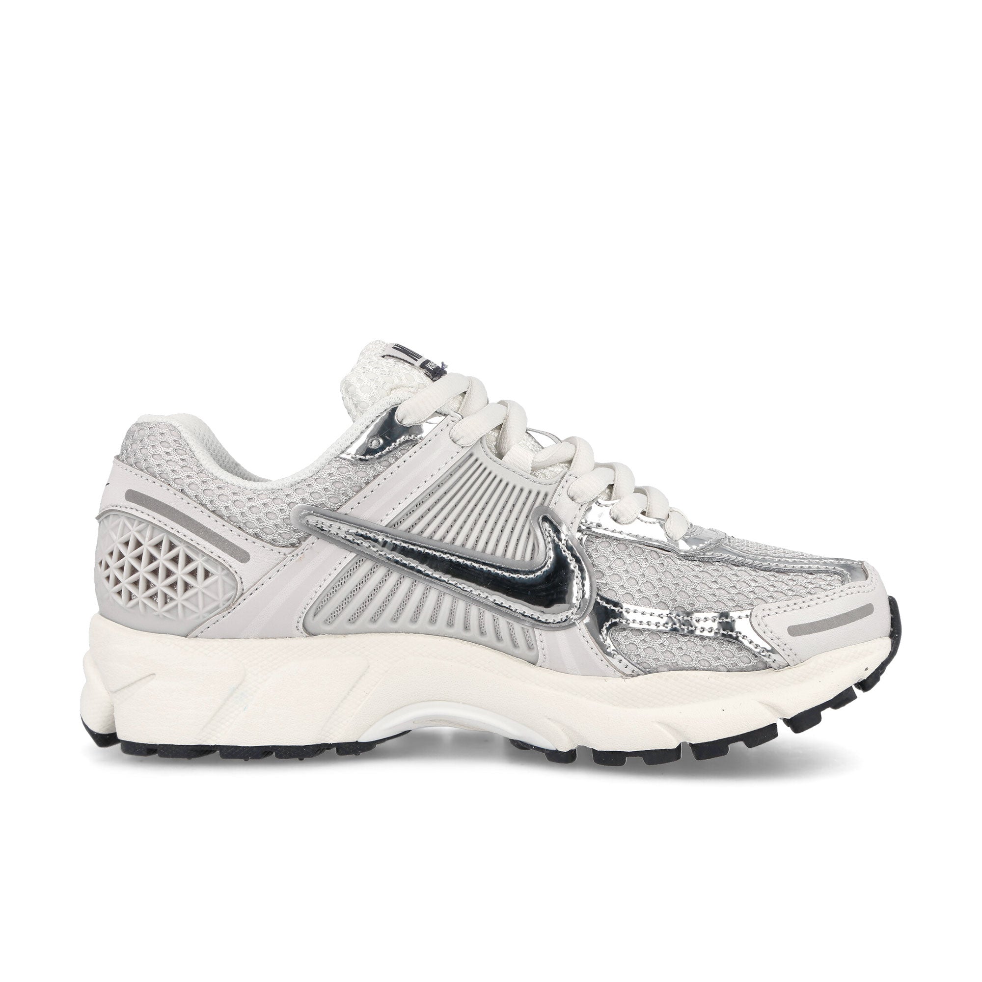 Nike W Zoom Vomero 5 Photon Dust / Chrome - Gridiron Low Top Sneakers Silhouette | Overkill