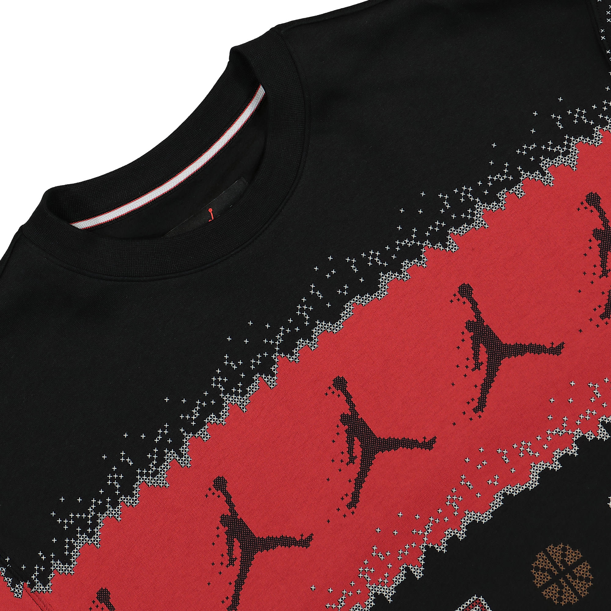 Jordan Essentials Holiday Fleece Crew Gym Red / Black Sweatshirts Close-up | Overkill