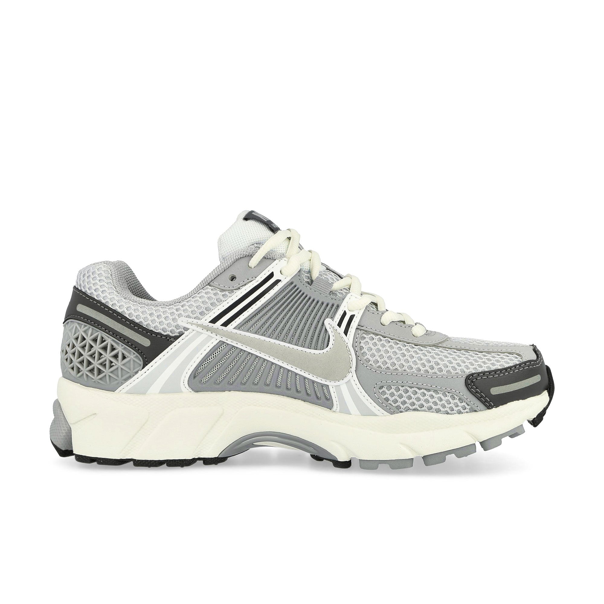 Nike W Zoom Vomero 5 Pure Platinum / Metallic Silver Low Top Sneakers Silhouette | Overkill