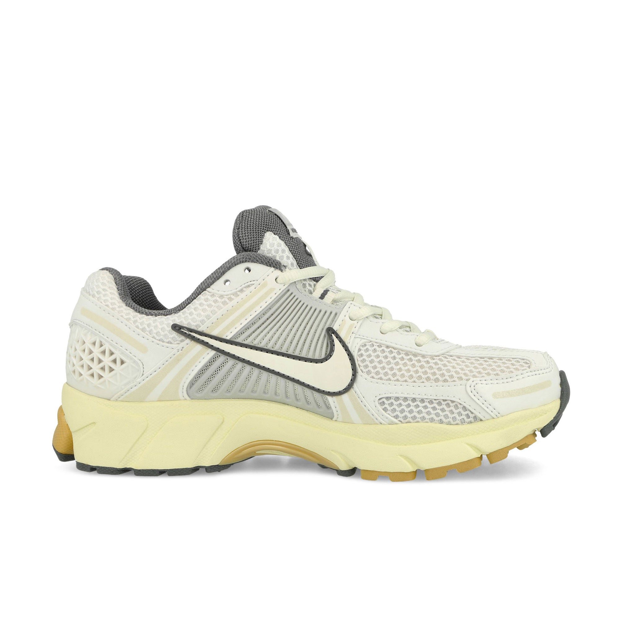 Nike W Zoom Vomero 5 Summit White / Summit White - Pure Platinum Low Top Sneakers Silhouette | Overkill