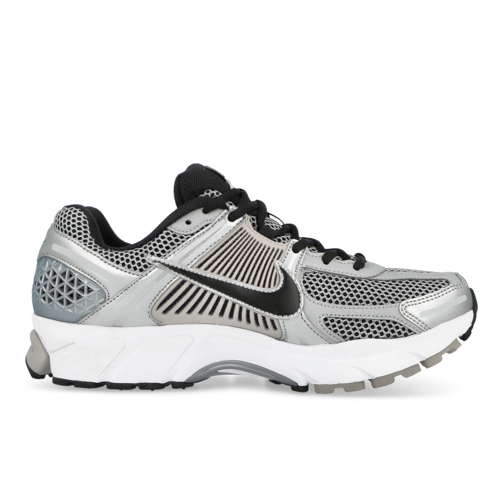Nike Zoom Vomero 5 Metallic Silver / Black - College Grey Low Top Sneakers FJ4151 007 Silhouette | Overkill