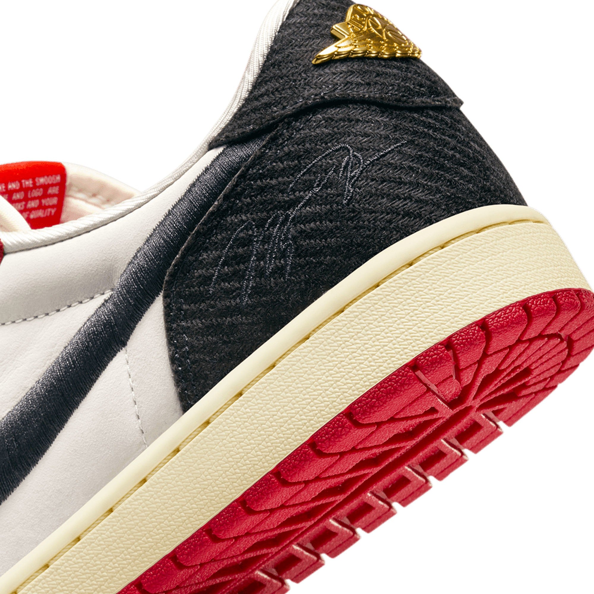 Jordan 1 Retro Low OG SP Sail / Black - Varsity Red - Muslin Detailfoto | Overkill