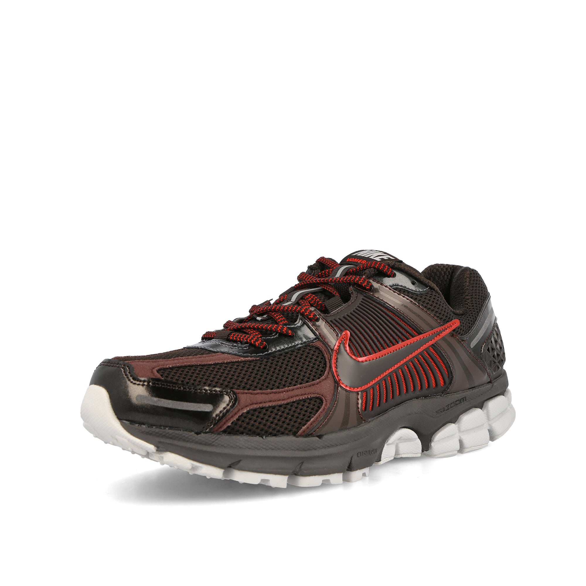 Nike Zoom Vomero 5 Velvet Brown-Gym Red - Earth - Anthracite Low Top Sneakers Close Up | Overkill