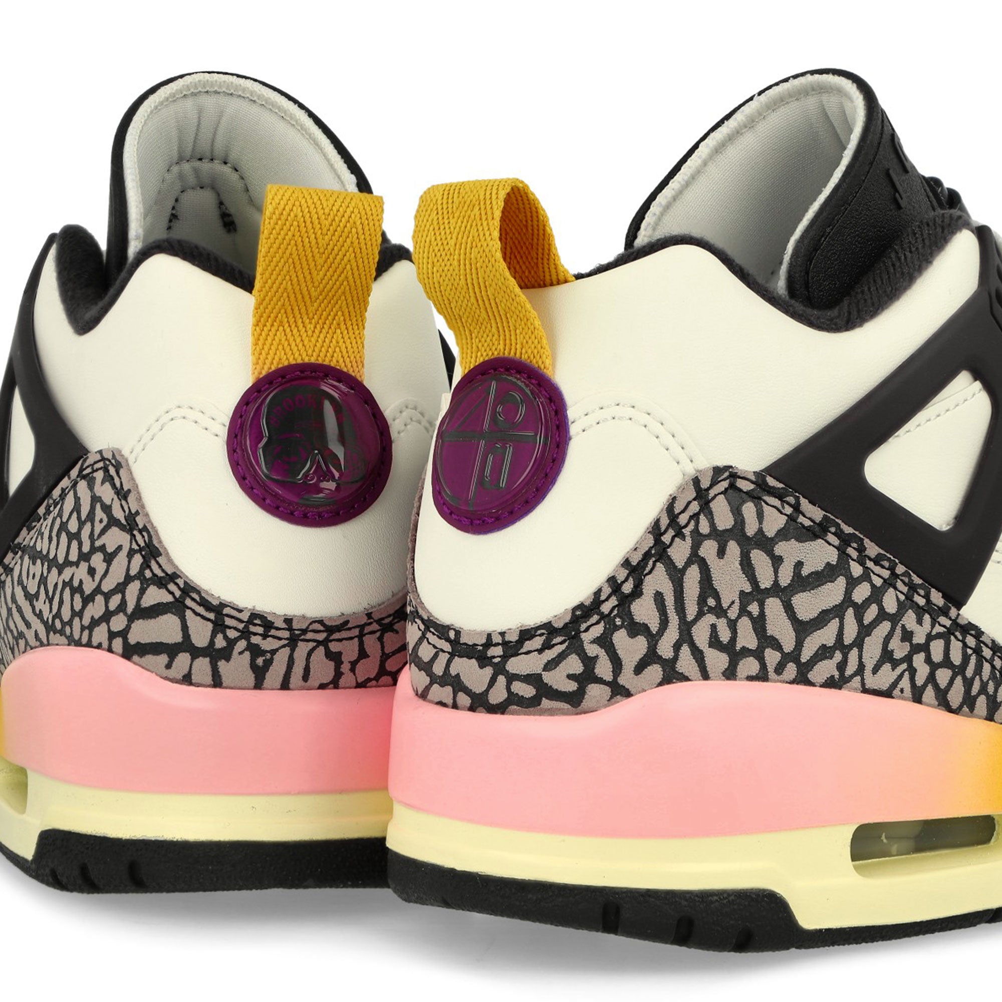 Jordan Air Jordan Spizike Low Rare Air Sail / Dark Sulfur - Oil Grey - Muslin Low Top Sneakers FQ1759 107 Detailfoto | Overkill