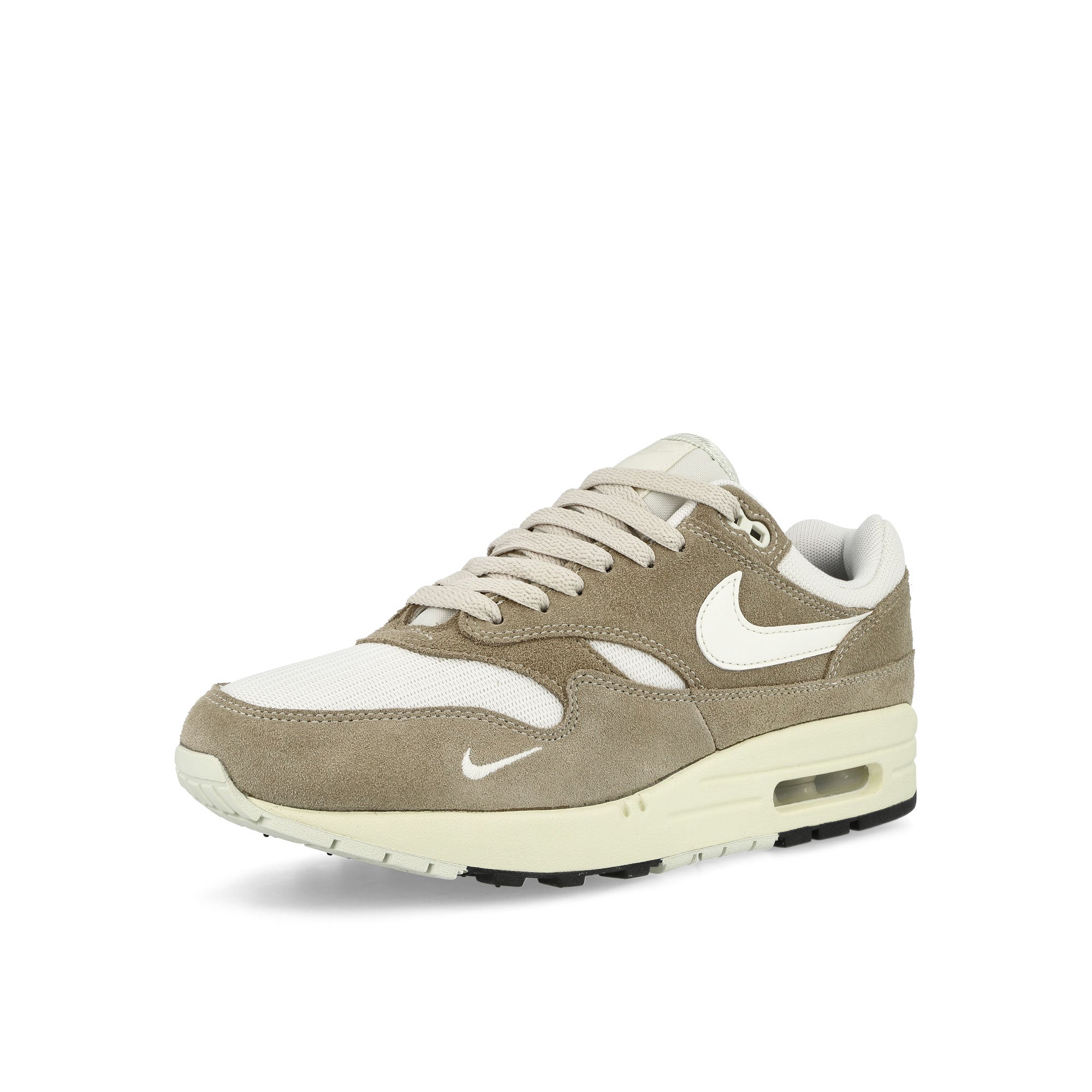 Nike W Air Max 1 87 SE Sail / Khaki - Coconut Milk - Light Orewood Brown Low Top Sneakers Close Up | Overkill