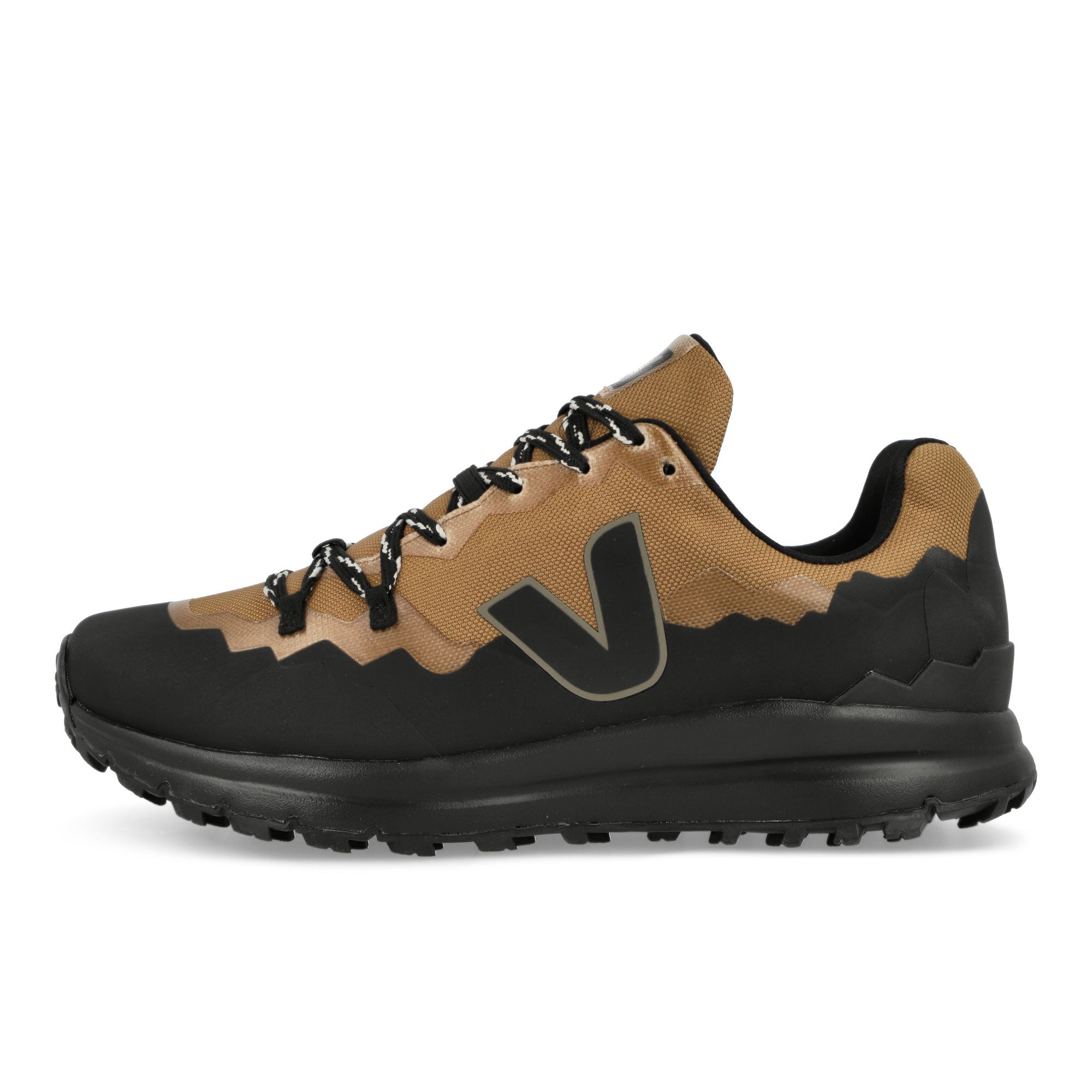 Veja Fitz Roy FS Trek-Shell Terra-Black Low Top Sneakers FS2303376B | Overkill