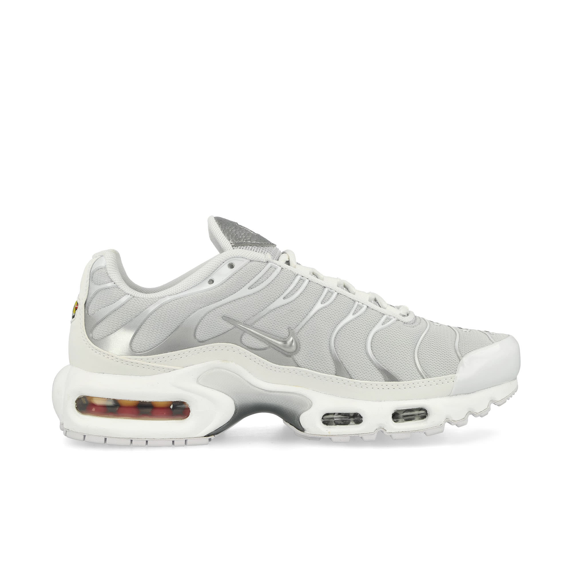 Nike Wmns Air Max Plus White / Pure Platinum - Metallic Silver - Sail Low Top Sneakers Silhouette | Overkill