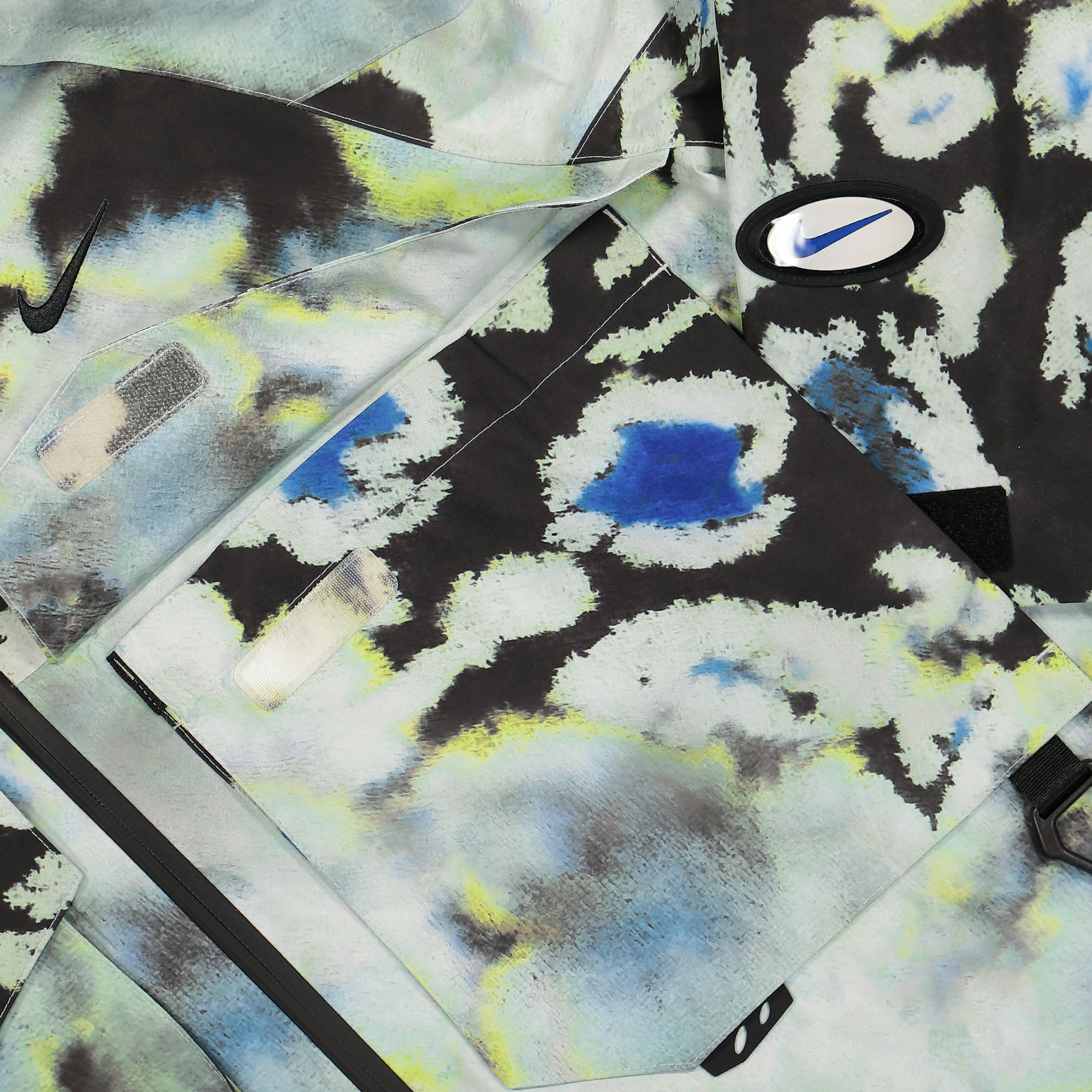 Nike Opal Hooded Jacket Off White / Night Silver Jackets Detail view 1 | Overkill