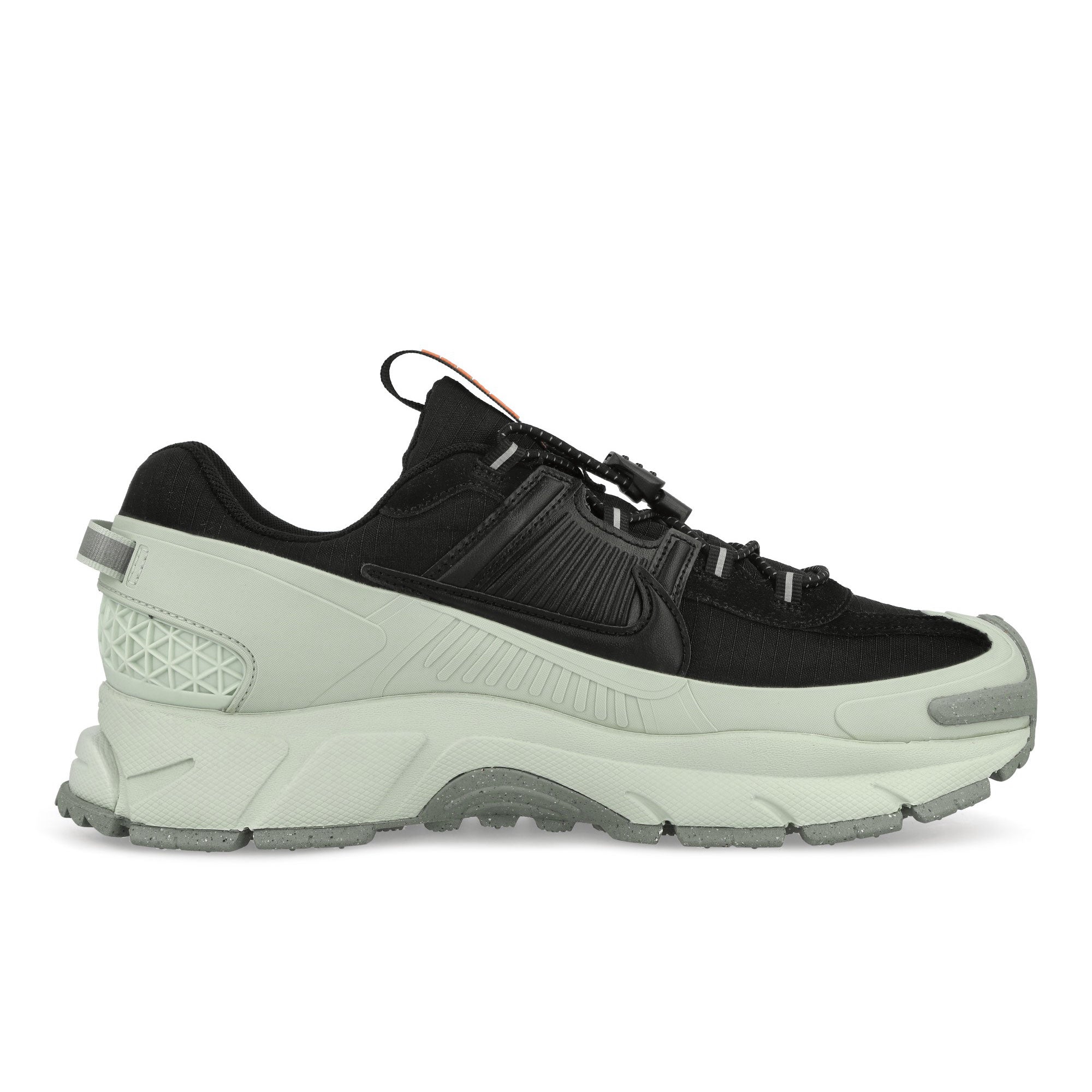 Nike Zoom Vomero Roam Black / Black - Light Silver - Jade Horizon Low Top Sneakers Silhouette | Overkill