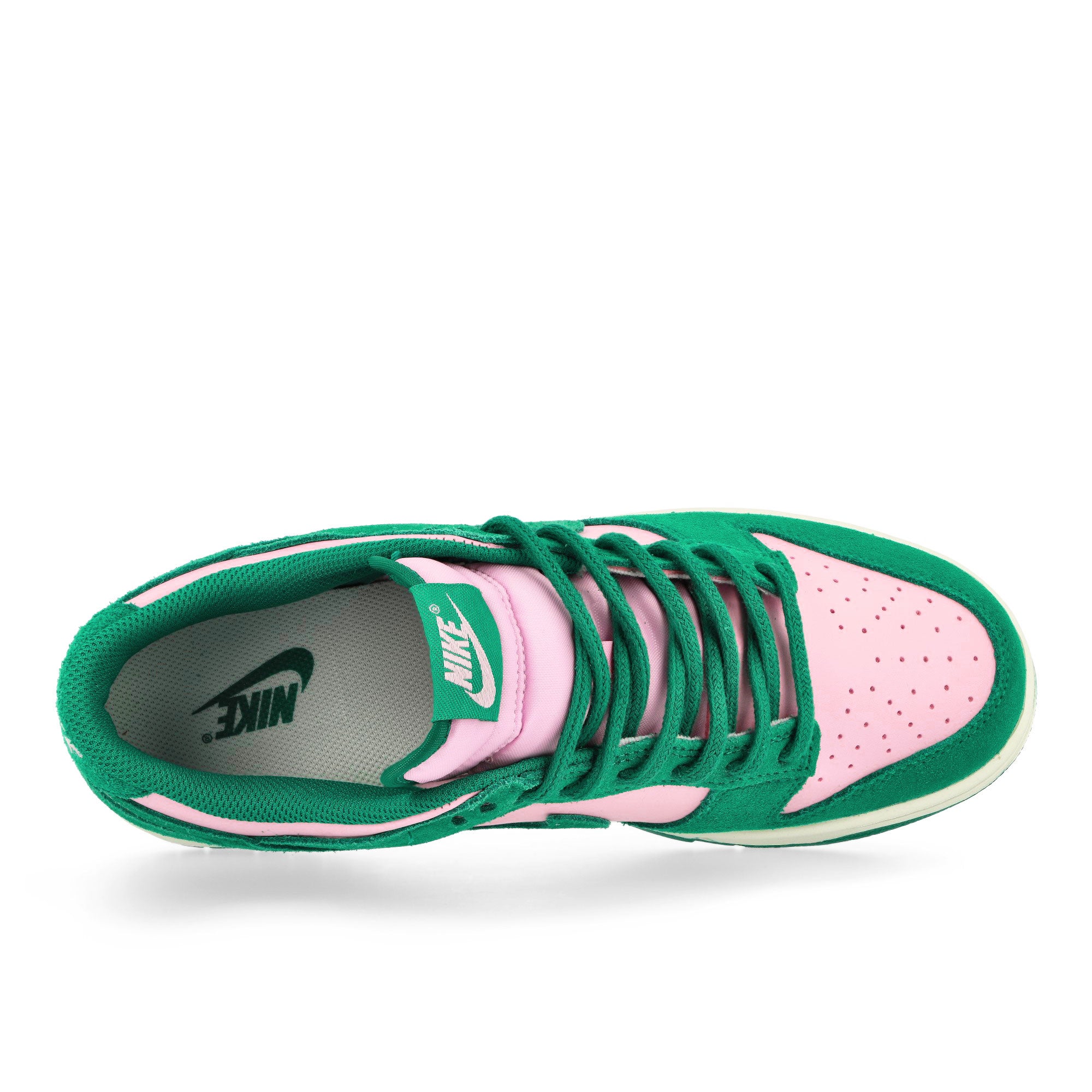 Nike Dunk Low Retro Med Soft Pink / Malachite - Sail Low Top Sneakers Detailfoto | Overkill