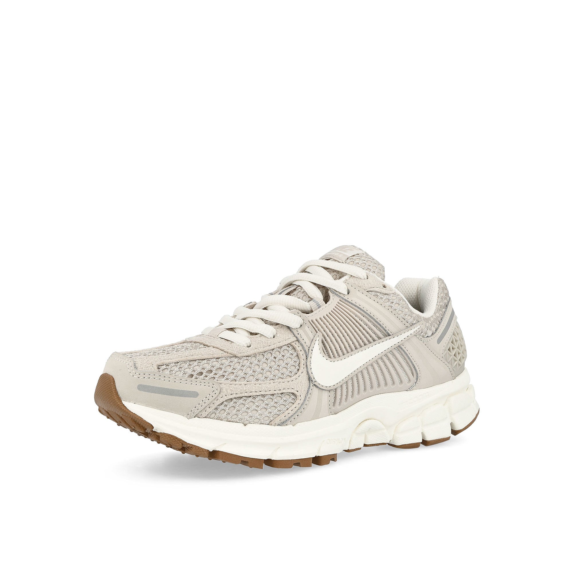 Nike W Zoom Vomero 5 Light Orewood Brown / Sail - Metallic Silver Low Top Sneakers Close Up | Overkill