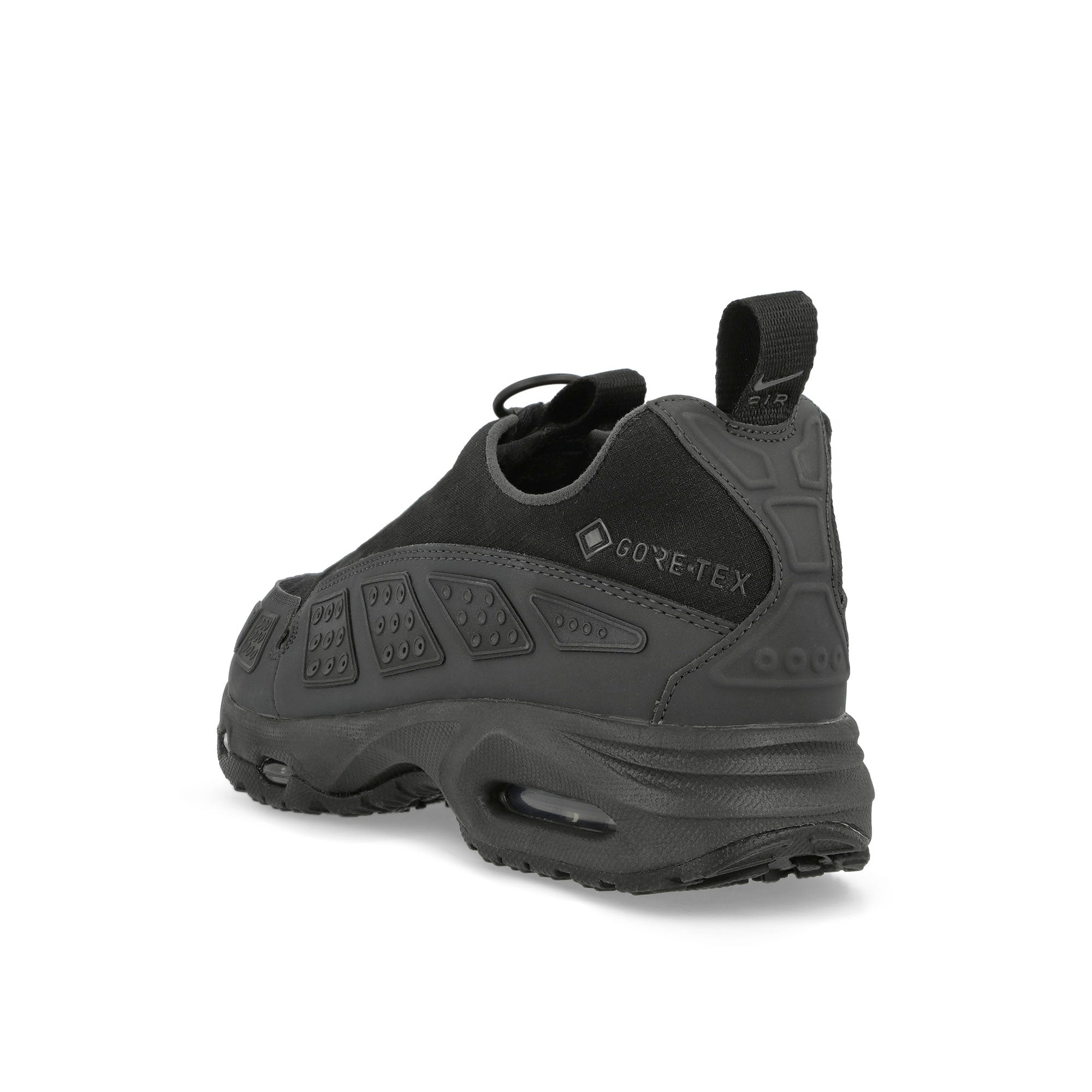 Nike W Air Max SNDR GTX Black / Dark Smoke Grey Low Top Sneakers Close Up | Overkill