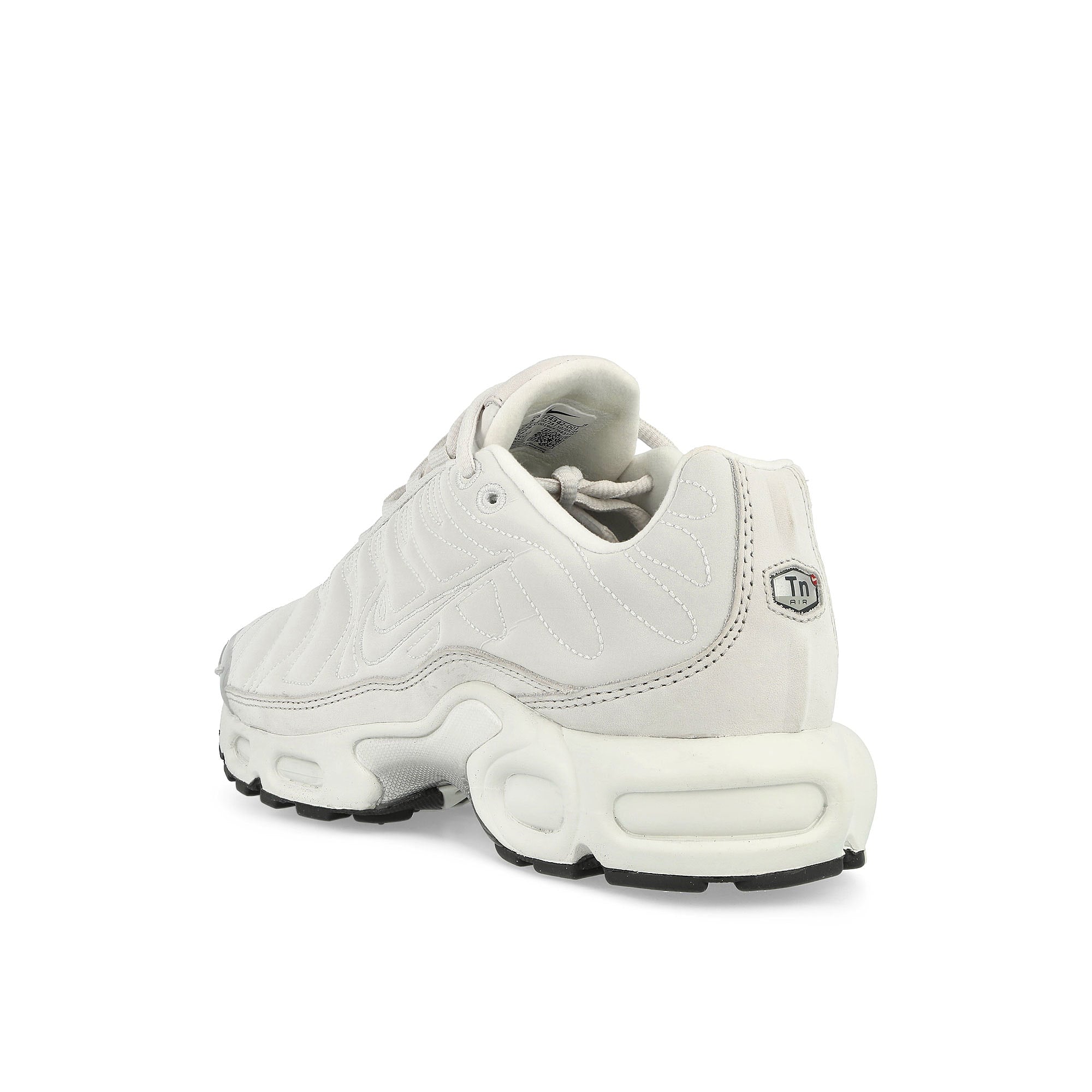 Nike W Air Max Plus Platinum Tint / Platinum Tint Low Top Sneakers Close Up | Overkill