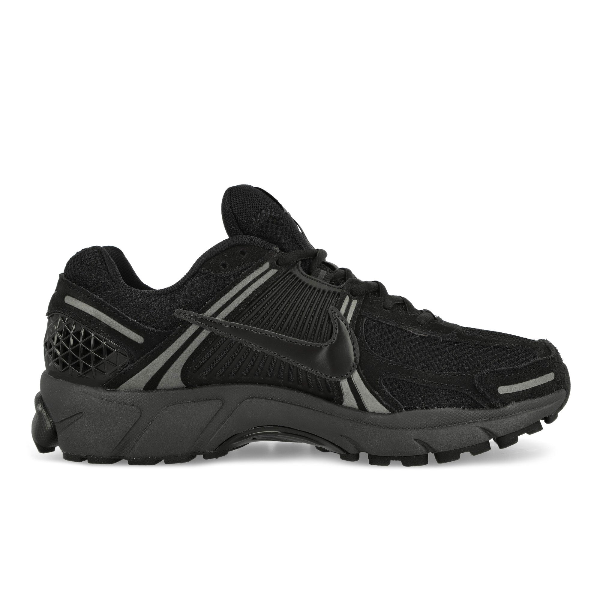Nike Zoom Vomero 5 Black / Black - Anthracite - Metallic Dark Low Top Sneakers Silhouette | Overkill