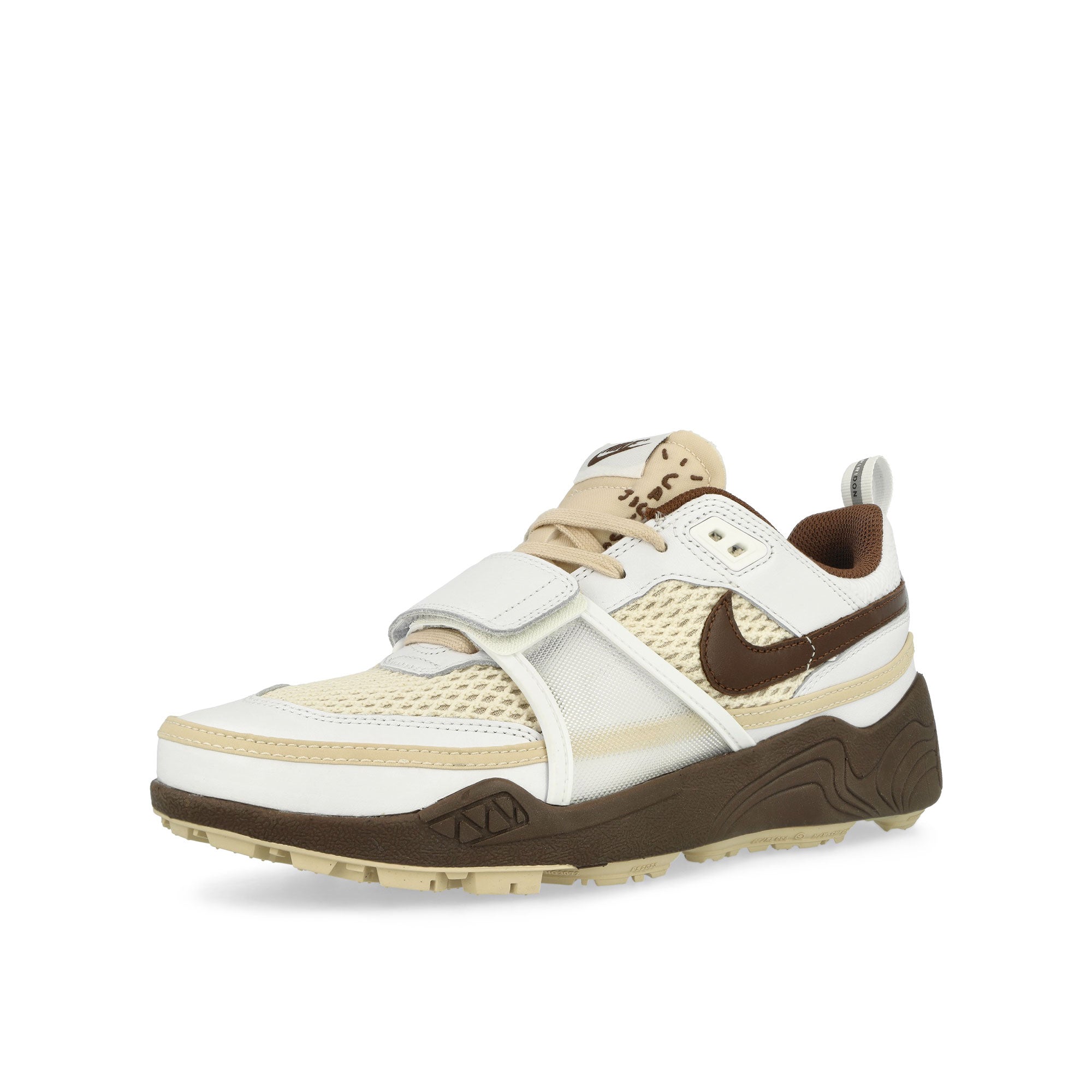 Nike Zoom Field Jaxx White / Light Chocolate - White Low Top Sneakers Close Up | Overkill