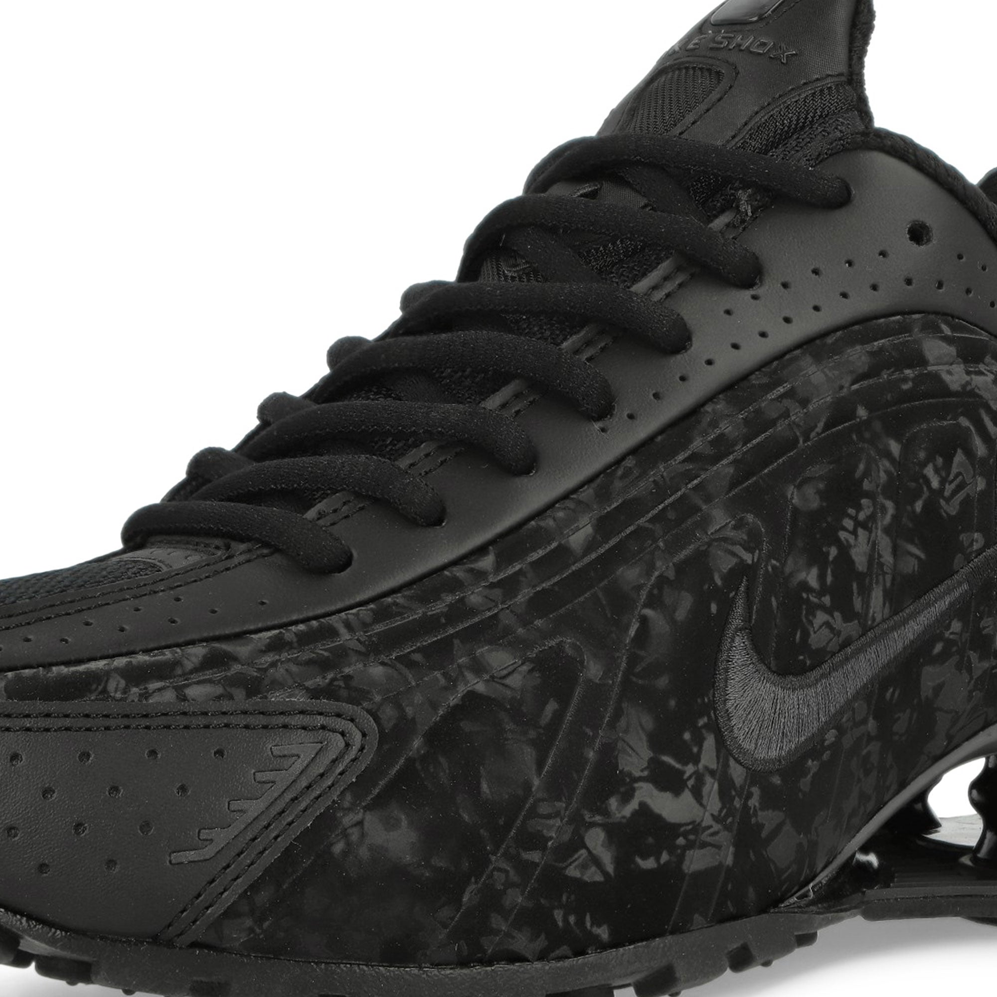Nike W Shox R4 Black / Dark Smoke Grey Low Top Sneakers Detailfoto | Overkill