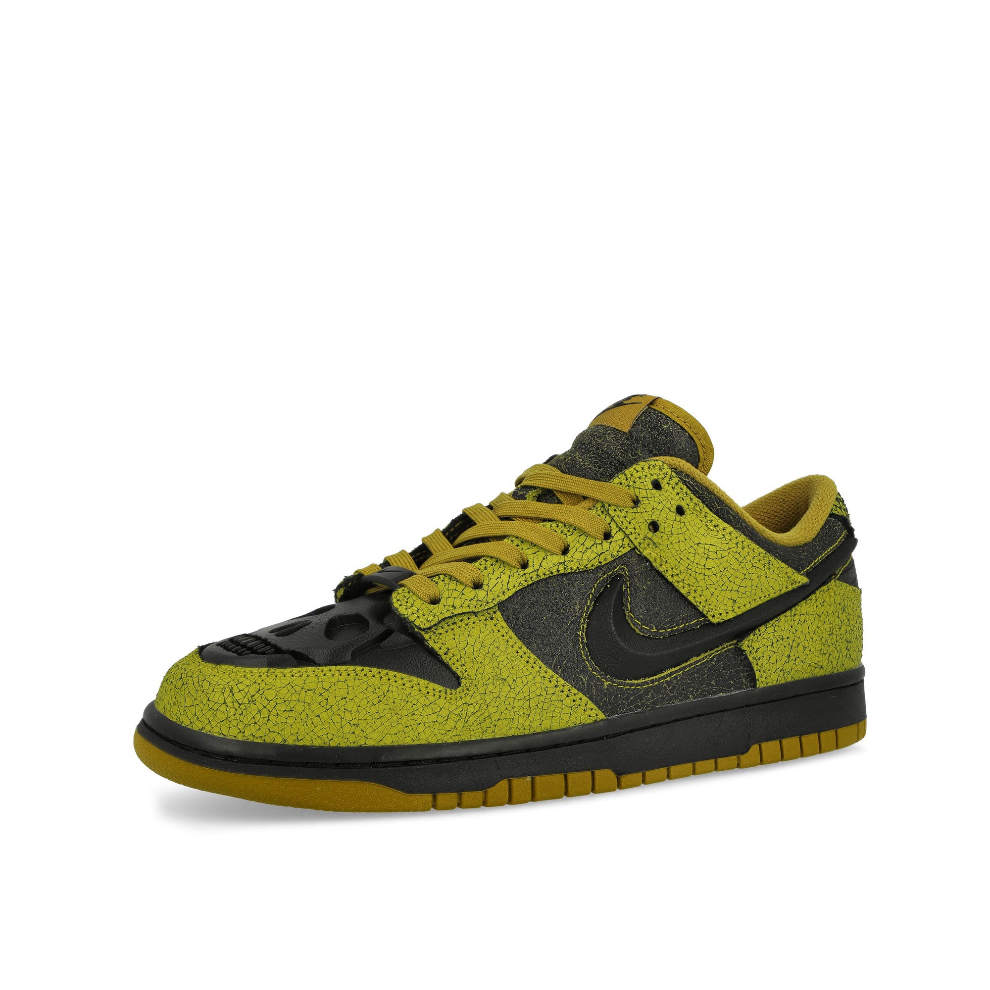 Nike Dunk Low Retro Halloween QS Bright Cactus / Black - Green Curry Low Top Sneakers Close Up | Overkill