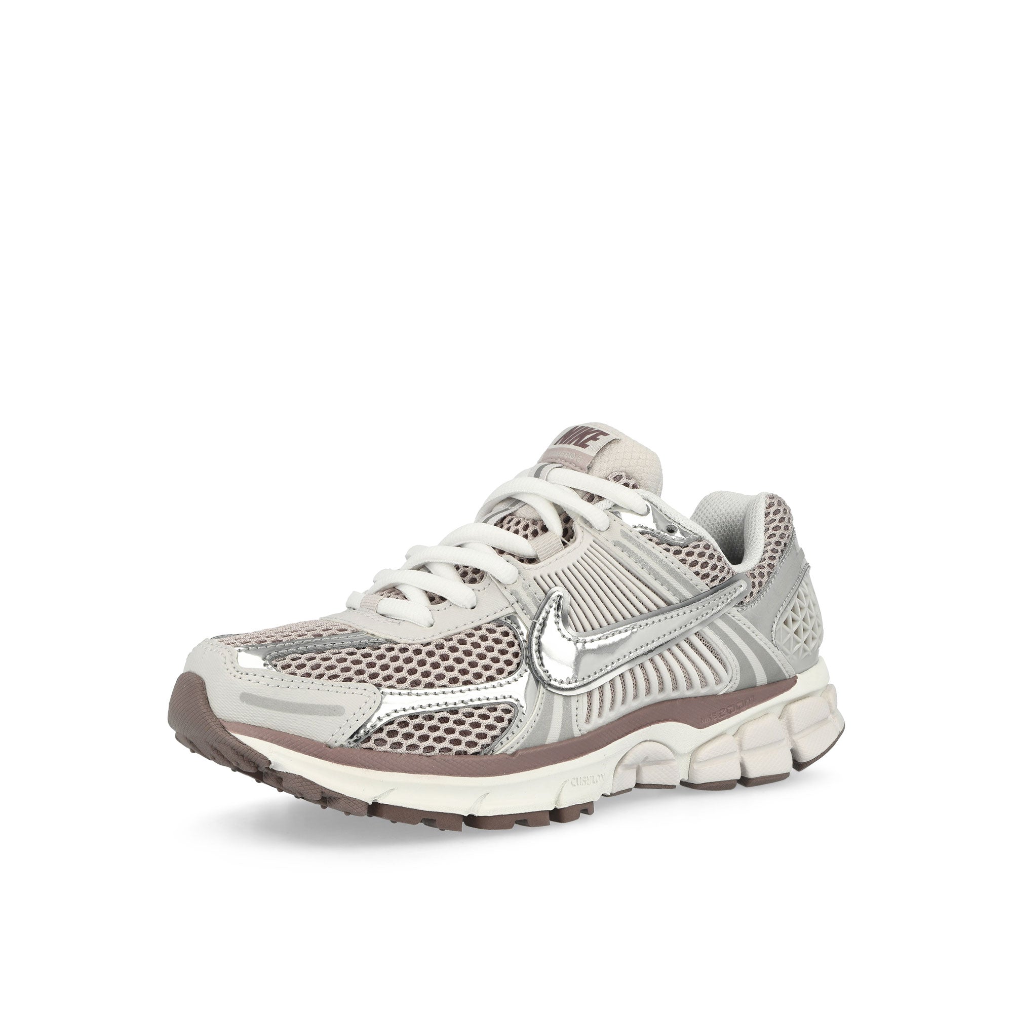 Nike W Zoom Vomero 5 Vast Grey / Metallic Silver Low Top Sneakers Close Up | Overkill