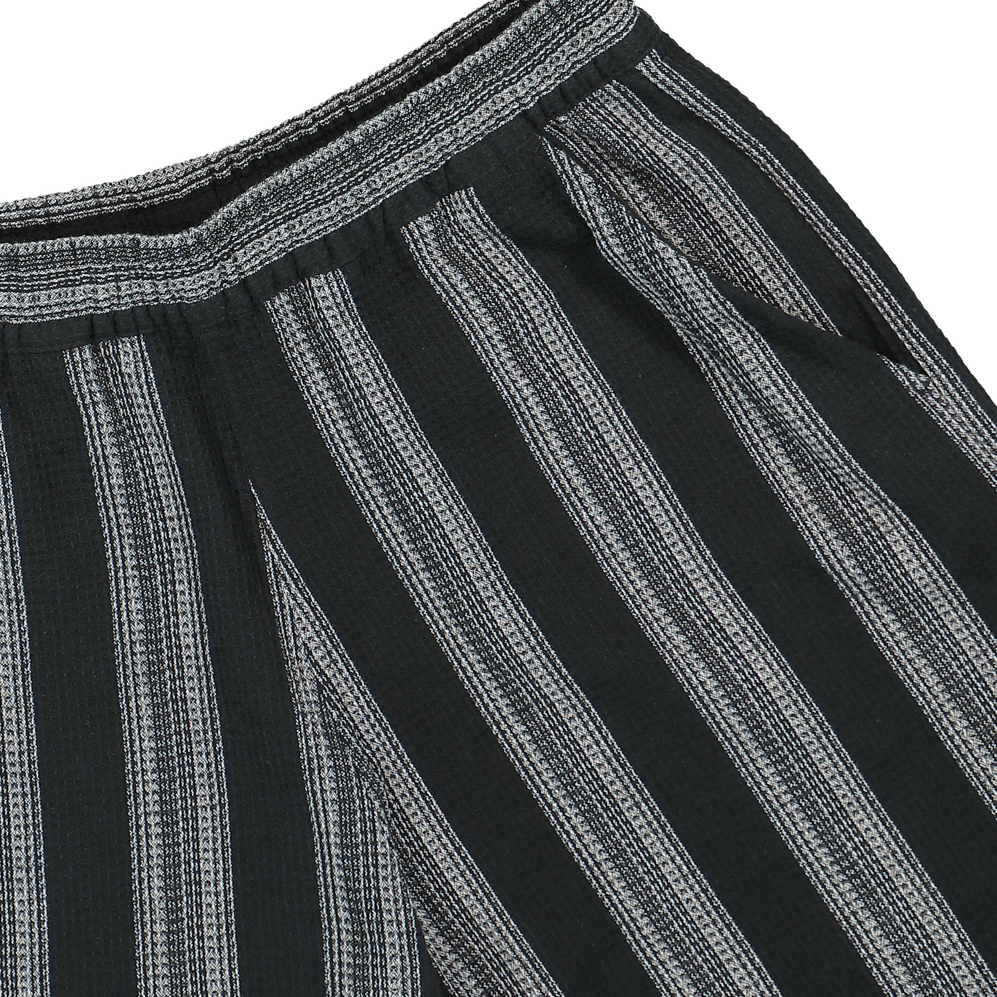 Carhartt WIP Dodson Short Dodson Stripe, Black Shorts Detail view 1 | Overkill