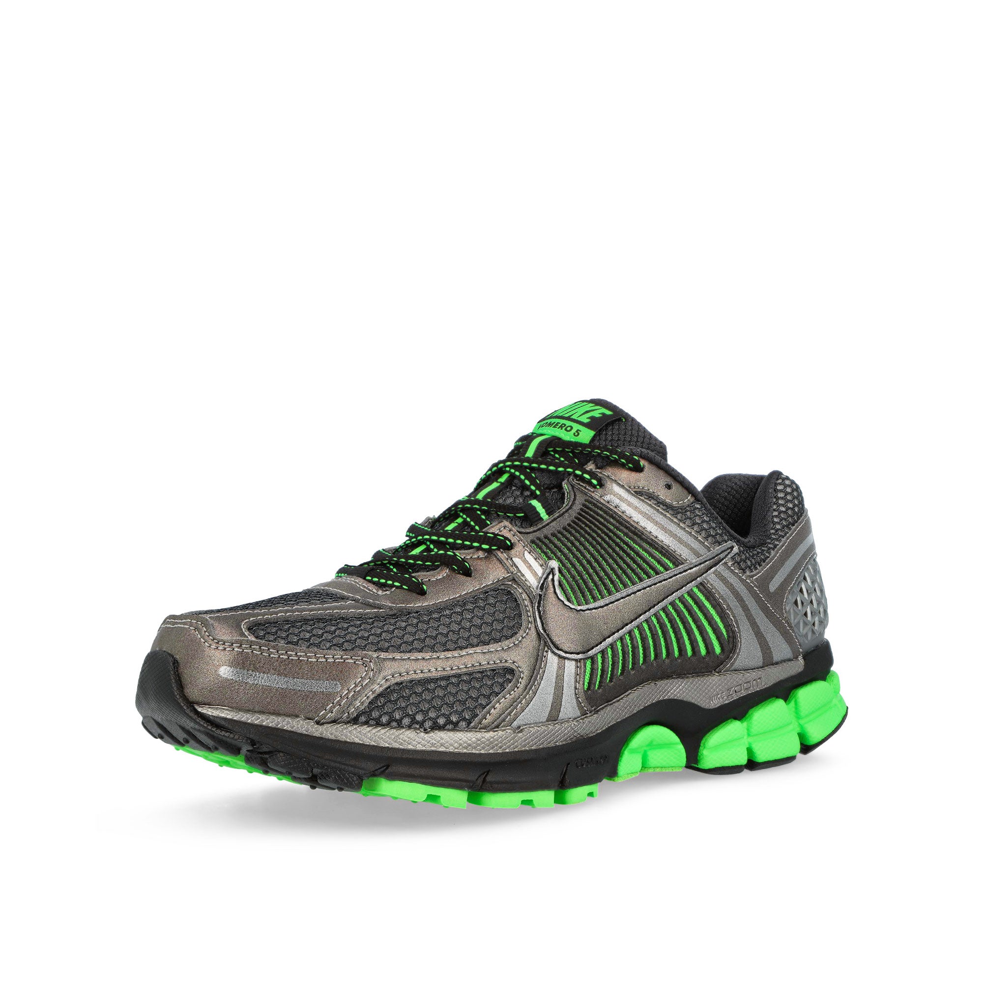 Nike Zoom Vomero 5 SE Metallic Pewter / Metallic Pewter - Flat Pewter Low Top Sneakers IB2988 001 Close-up | Overkill