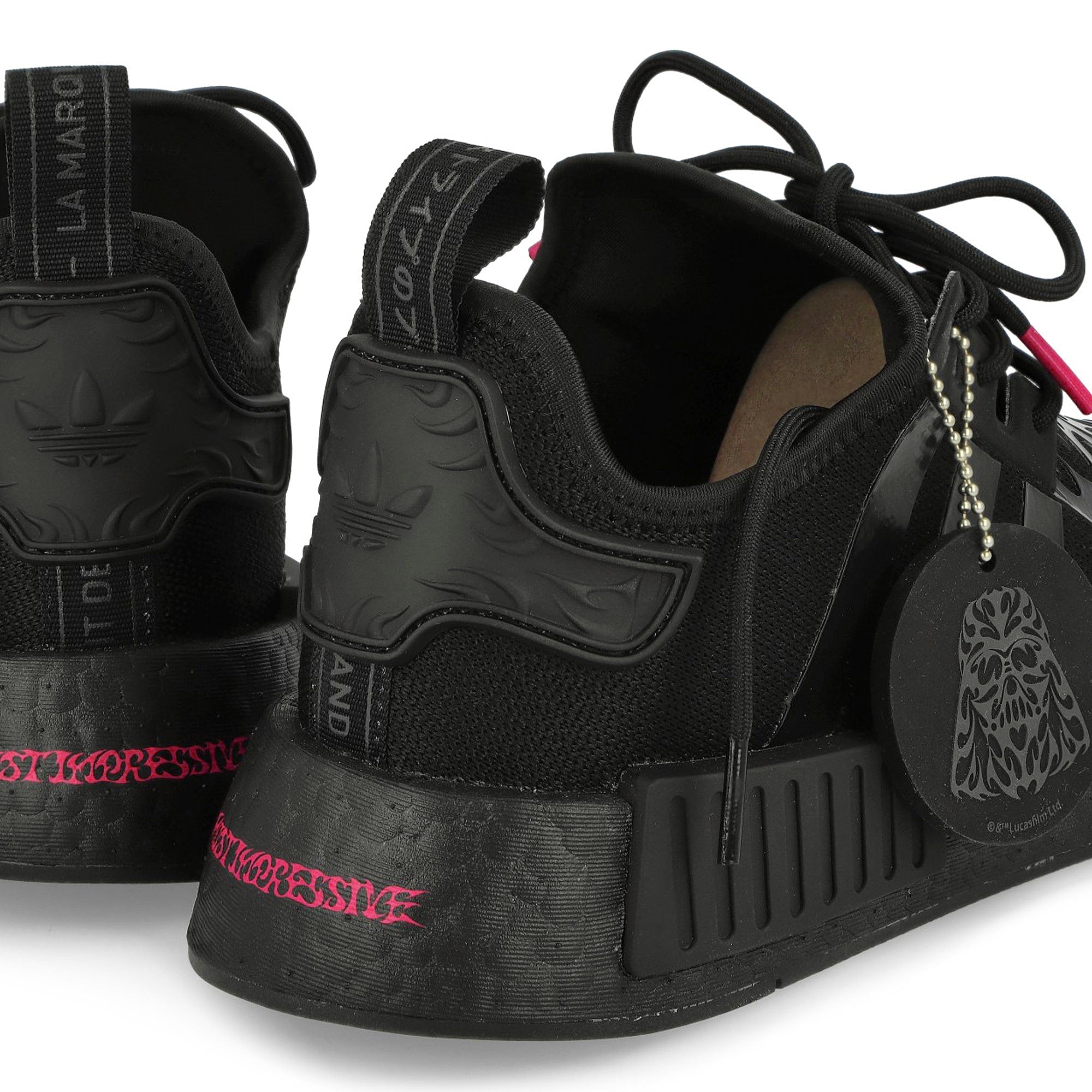adidas Star Wars x Nanzuka x adidas NMD R1 Darth Vader Core Black / Core Black Low Top Sneakers Detailfoto | Overkill