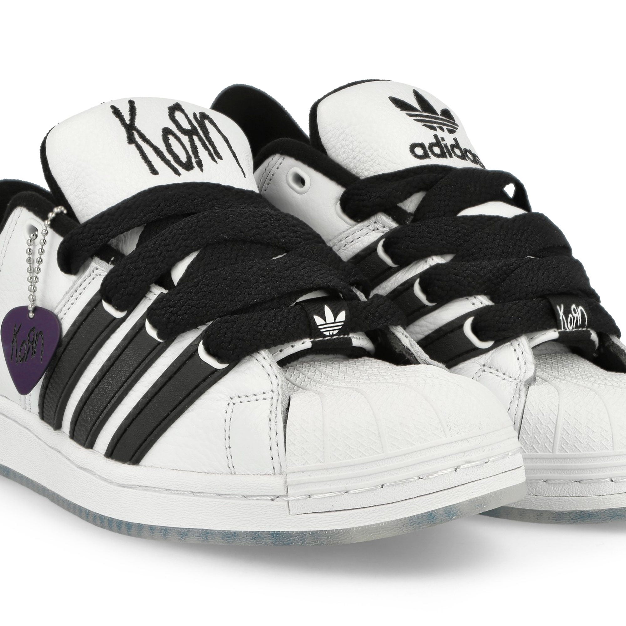adidas Korn x adidas Supermodified Footwear White / Core Black Sneakers Detailfoto | Overkill