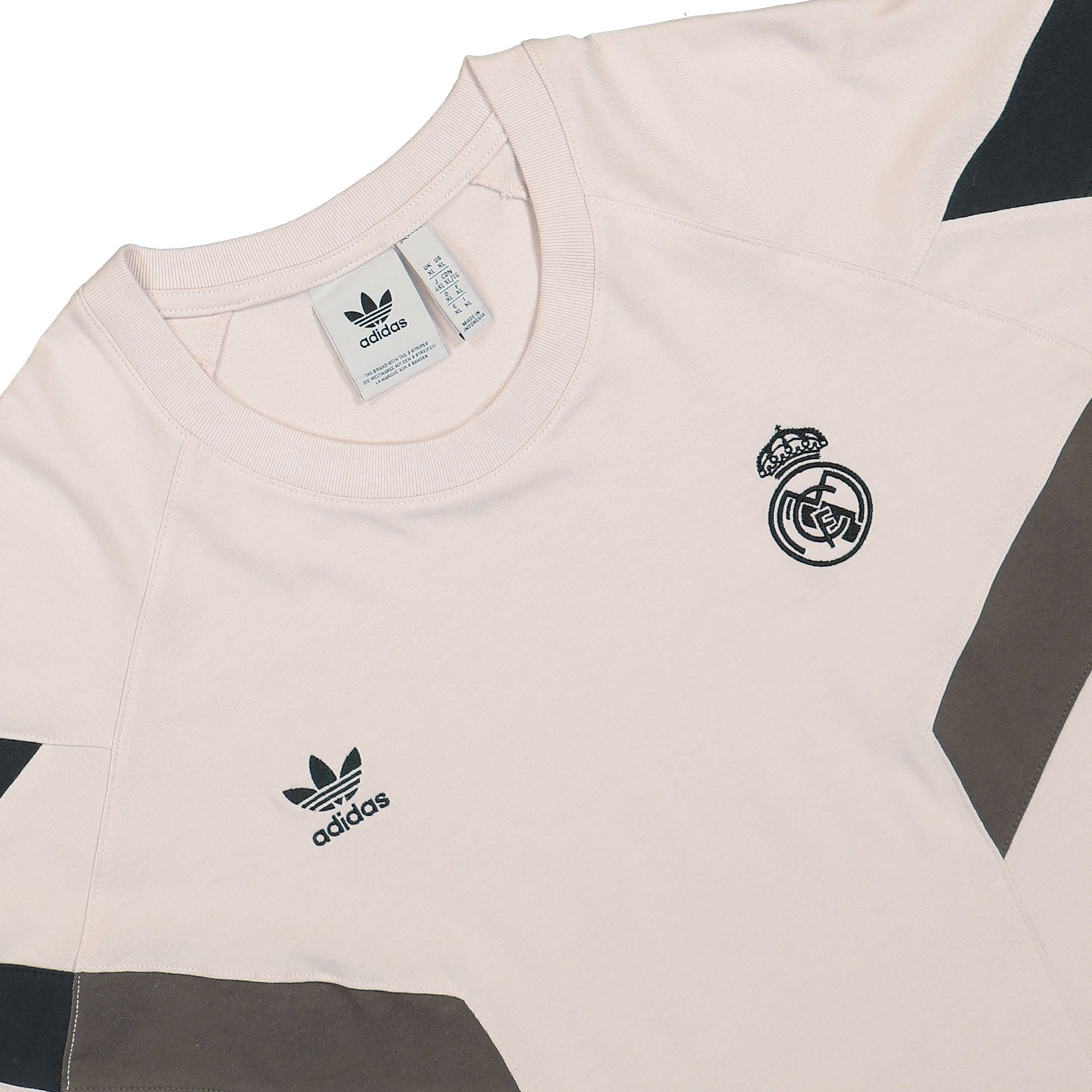 adidas Real OG Tee Putty Mauve / Dark Grey T-Shirts Close-up | Overkill