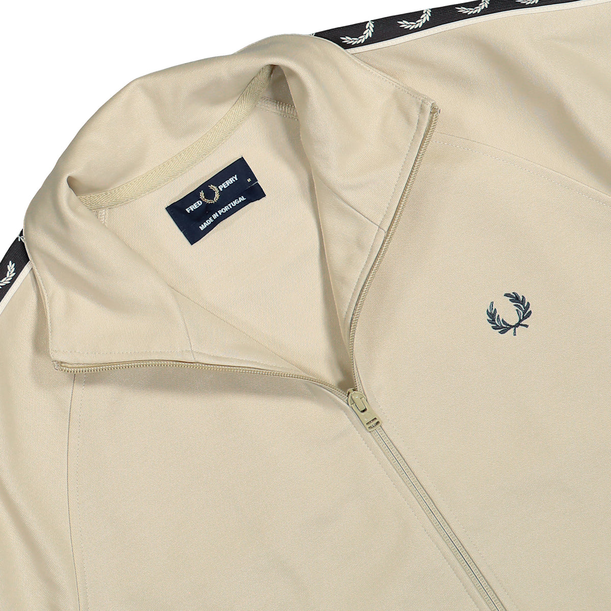 Fred Perry Contrast Taped Track Jacket Oatmeal Jacket J5557-691 Detailfoto | Overkill