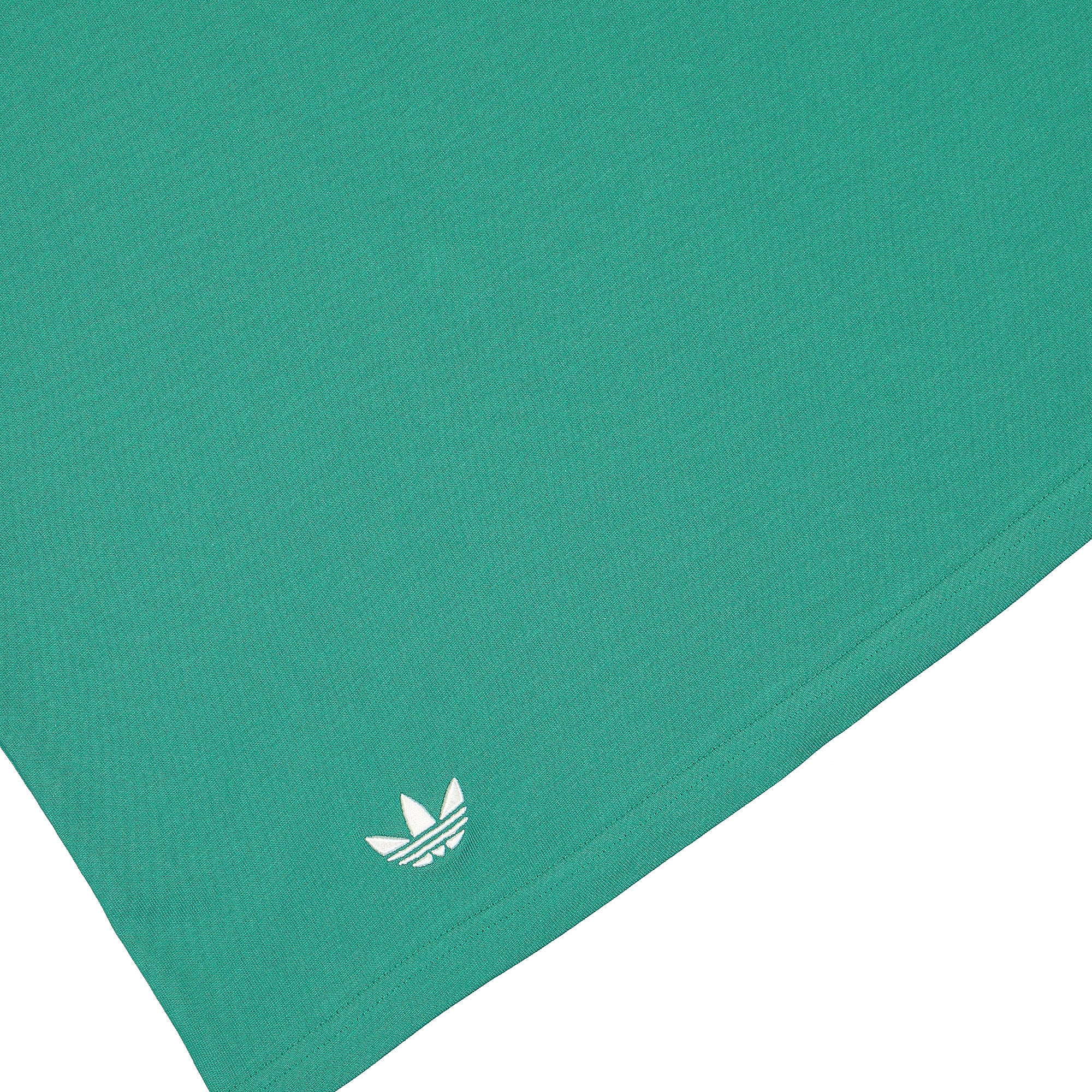 adidas Neu Classics T-Shirt Active Green T-Shirts Detailfoto | Overkill